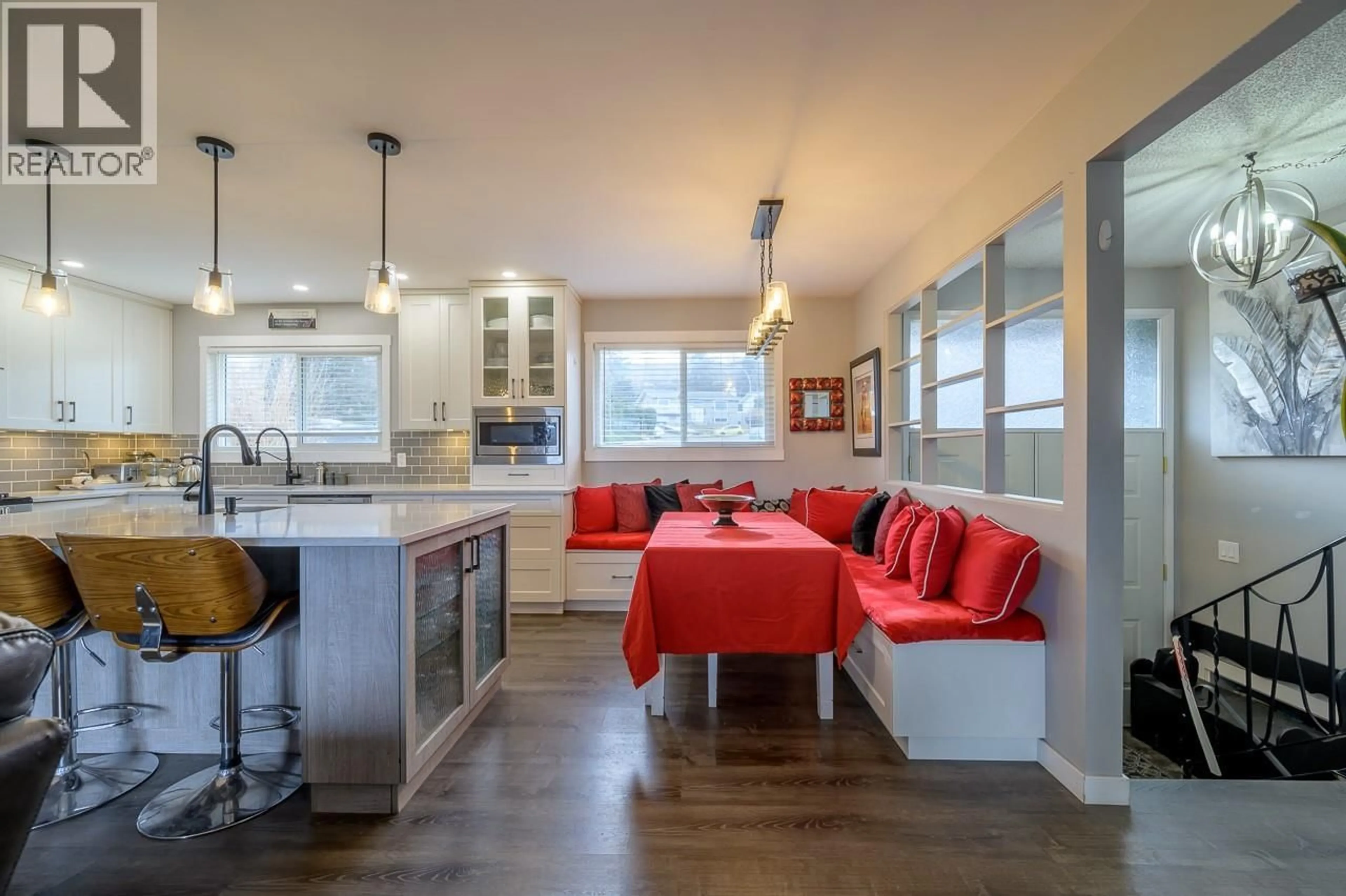 Open concept kitchen, unknown for 492 GRANDVIEW TERRACE, Kamloops British Columbia V2C3Z4