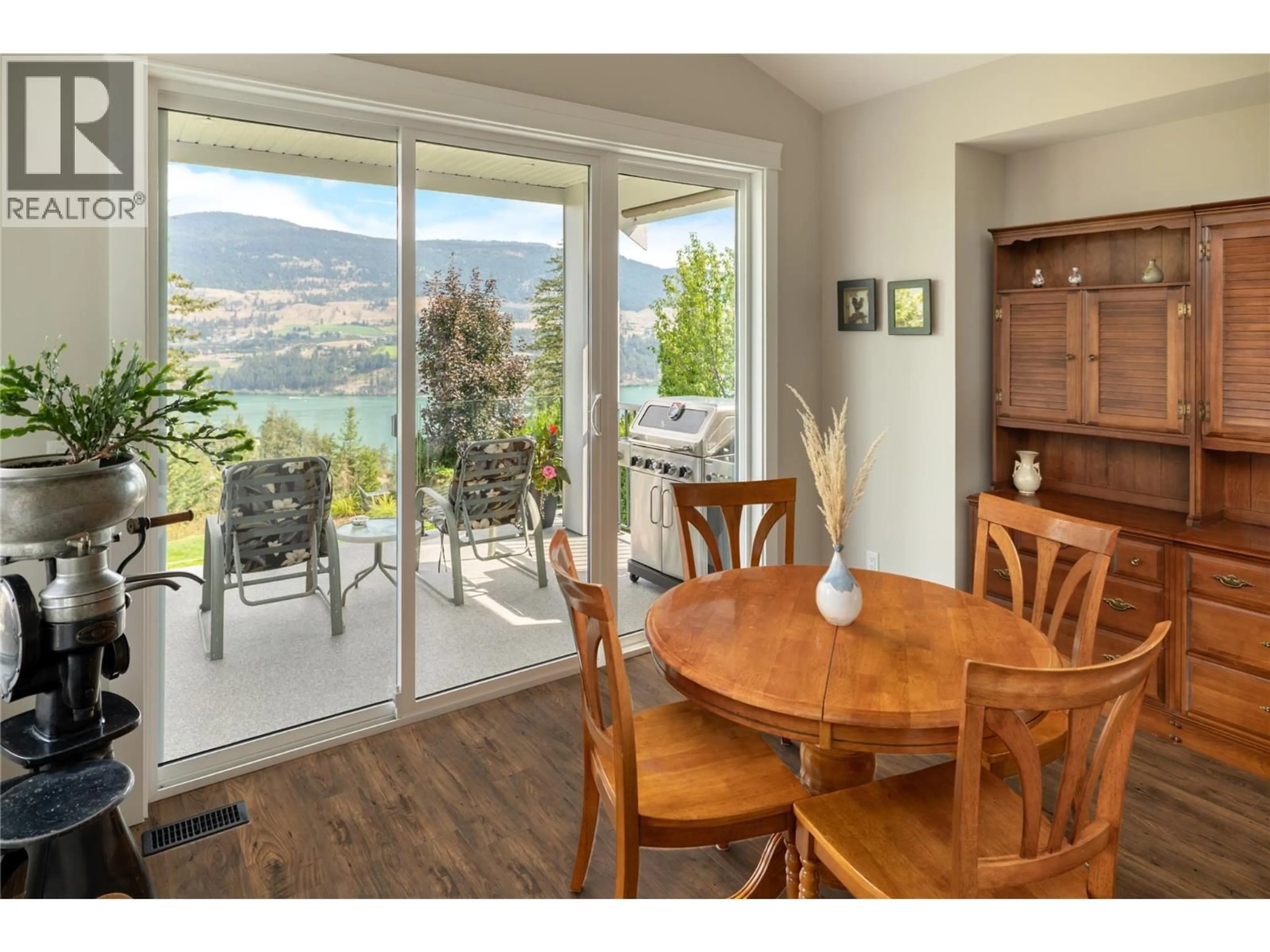 Dining room, wood/laminate floor for 13137 CLIFFSTONE COURT, Lake Country British Columbia V4V2R1