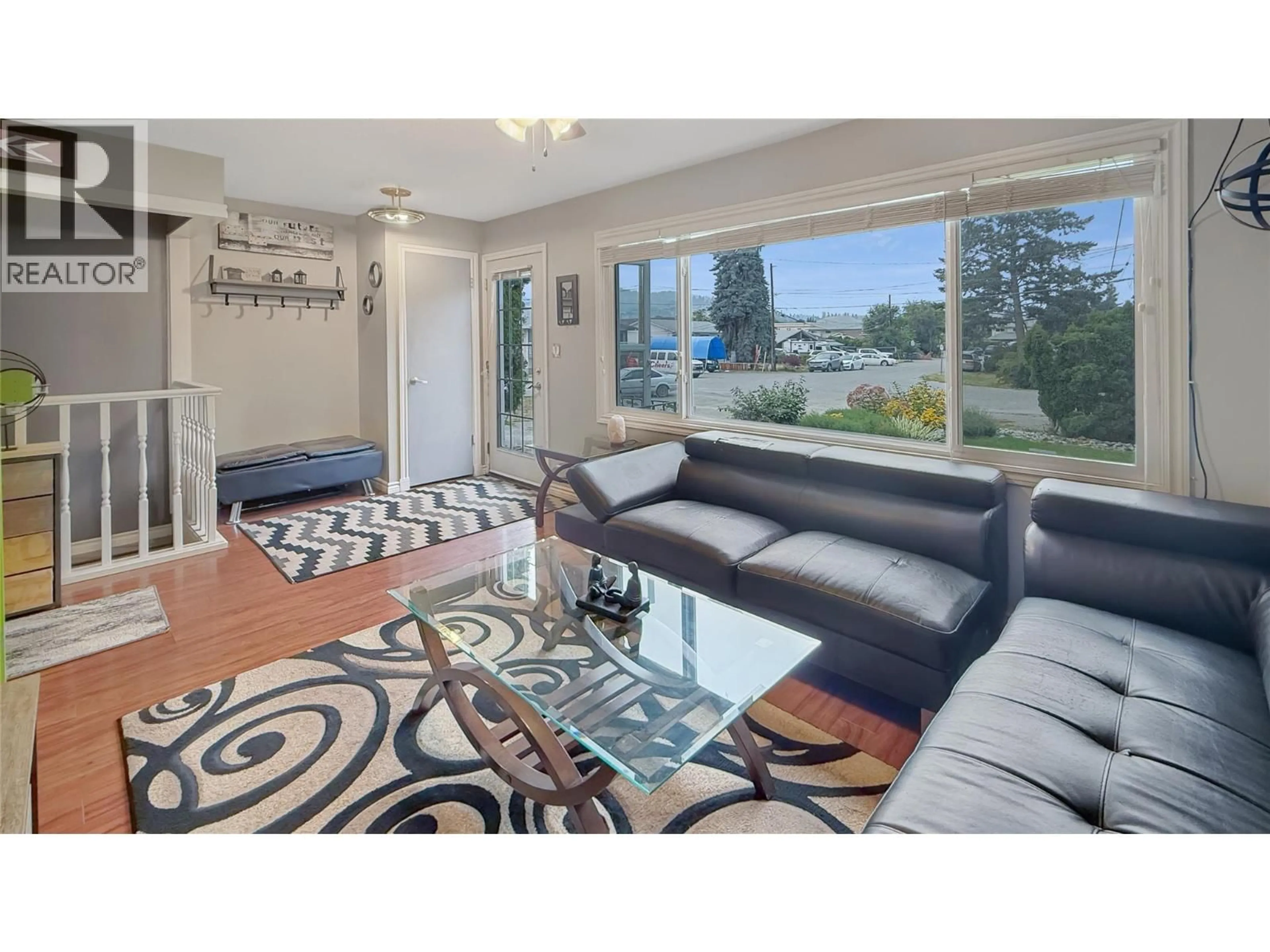 Living room with furniture, unknown for 1332 MORGAN ROAD, Kelowna British Columbia V1X1V8