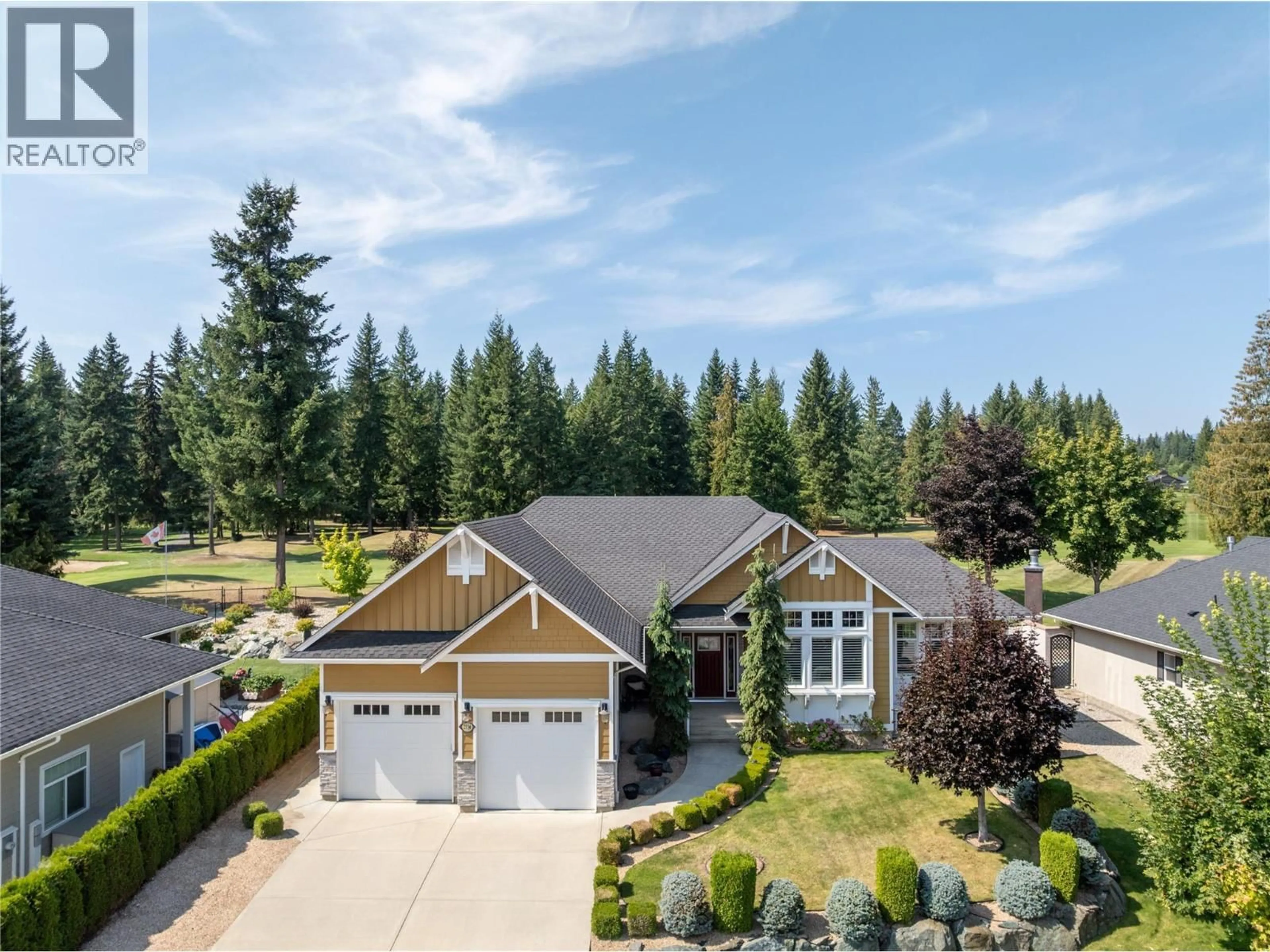 A pic from outside/outdoor area/front of a property/back of a property/a pic from drone, unknown for 2734 GOLF COURSE DRIVE, Blind Bay British Columbia V0E1H2