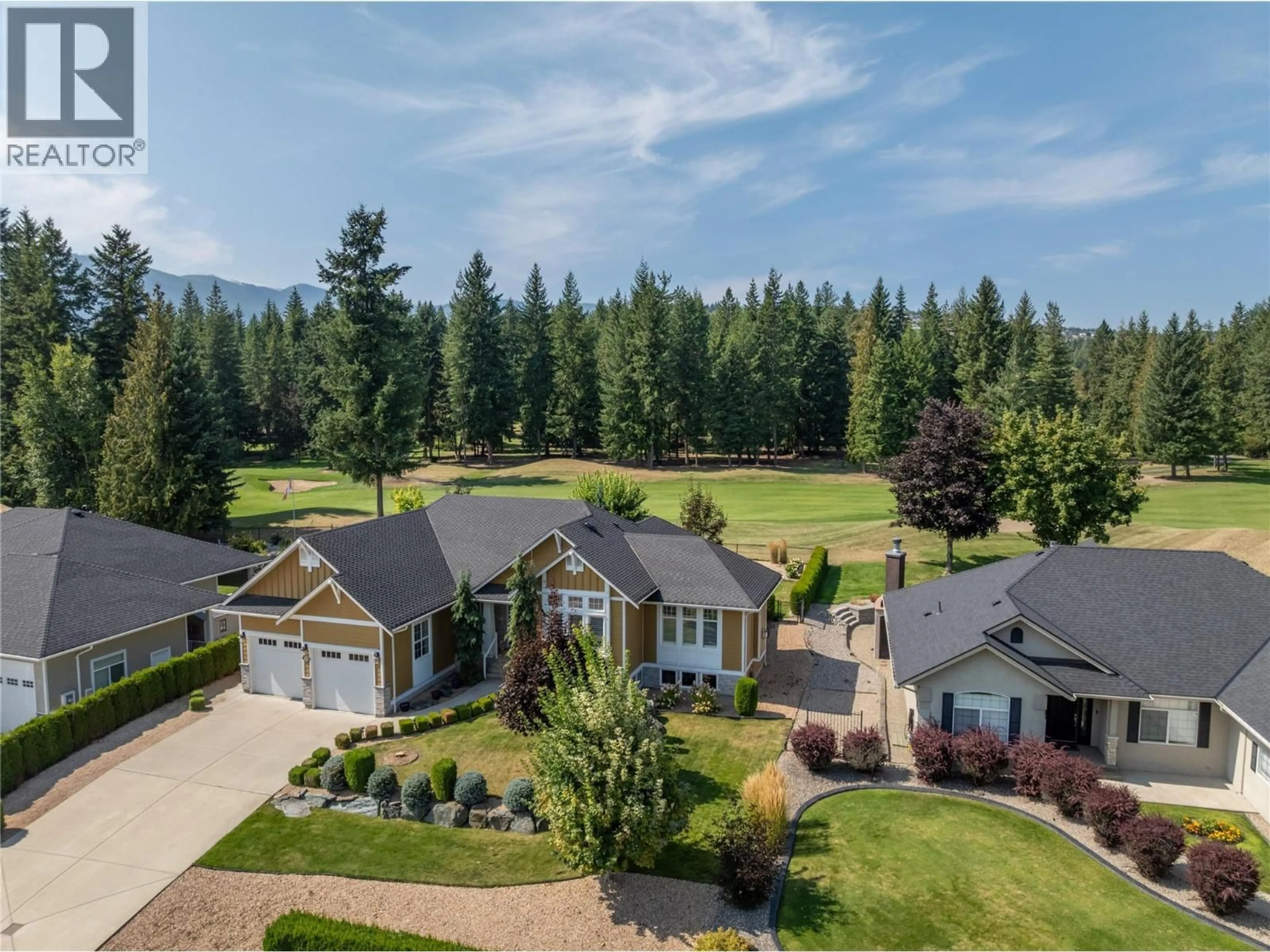 A pic from outside/outdoor area/front of a property/back of a property/a pic from drone, mountain view for 2734 GOLF COURSE DRIVE, Blind Bay British Columbia V0E1H2