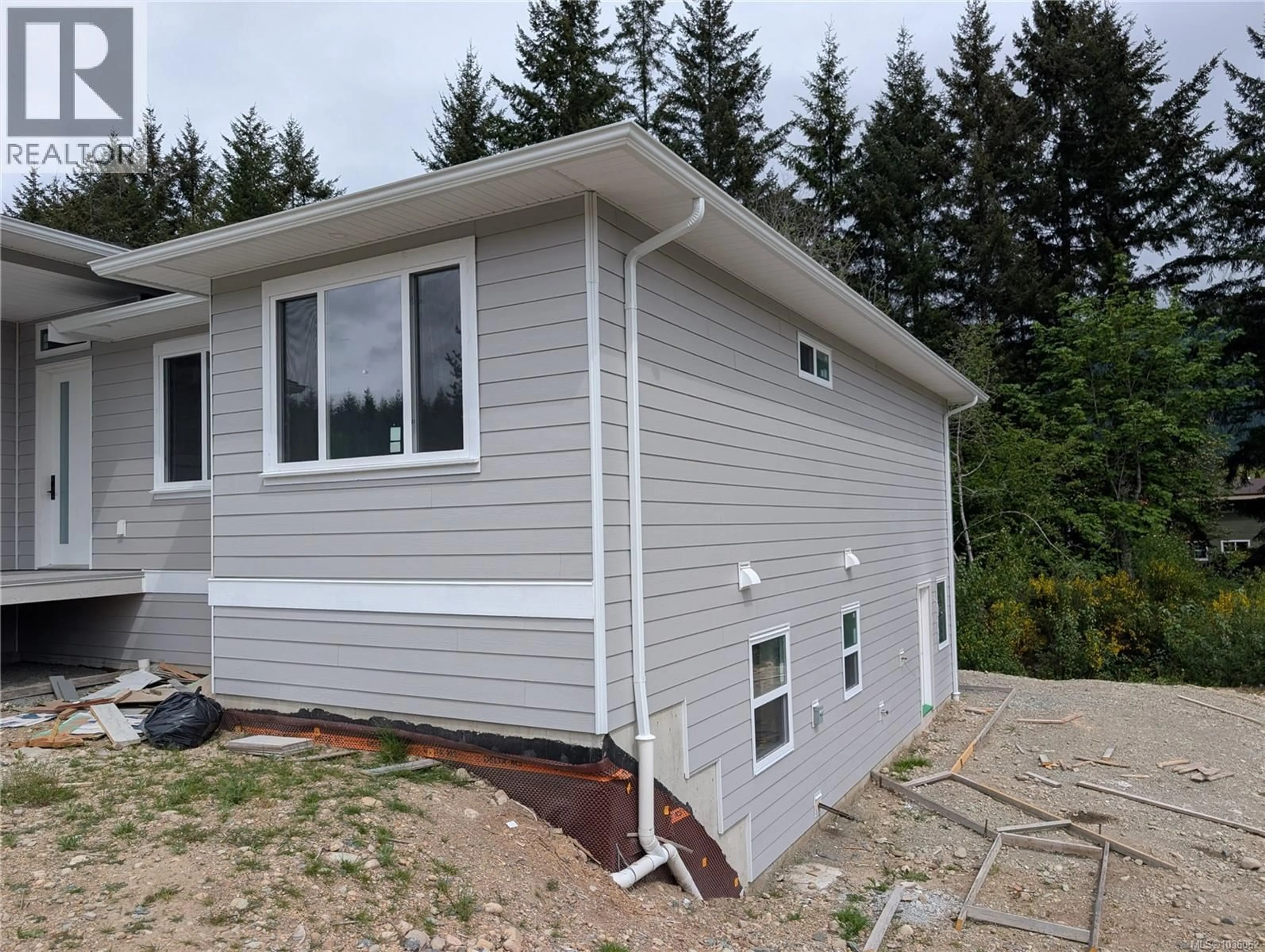 Home with vinyl exterior material, building for 149 EDGEWOOD DRIVE, Lake Cowichan British Columbia V0R2G0