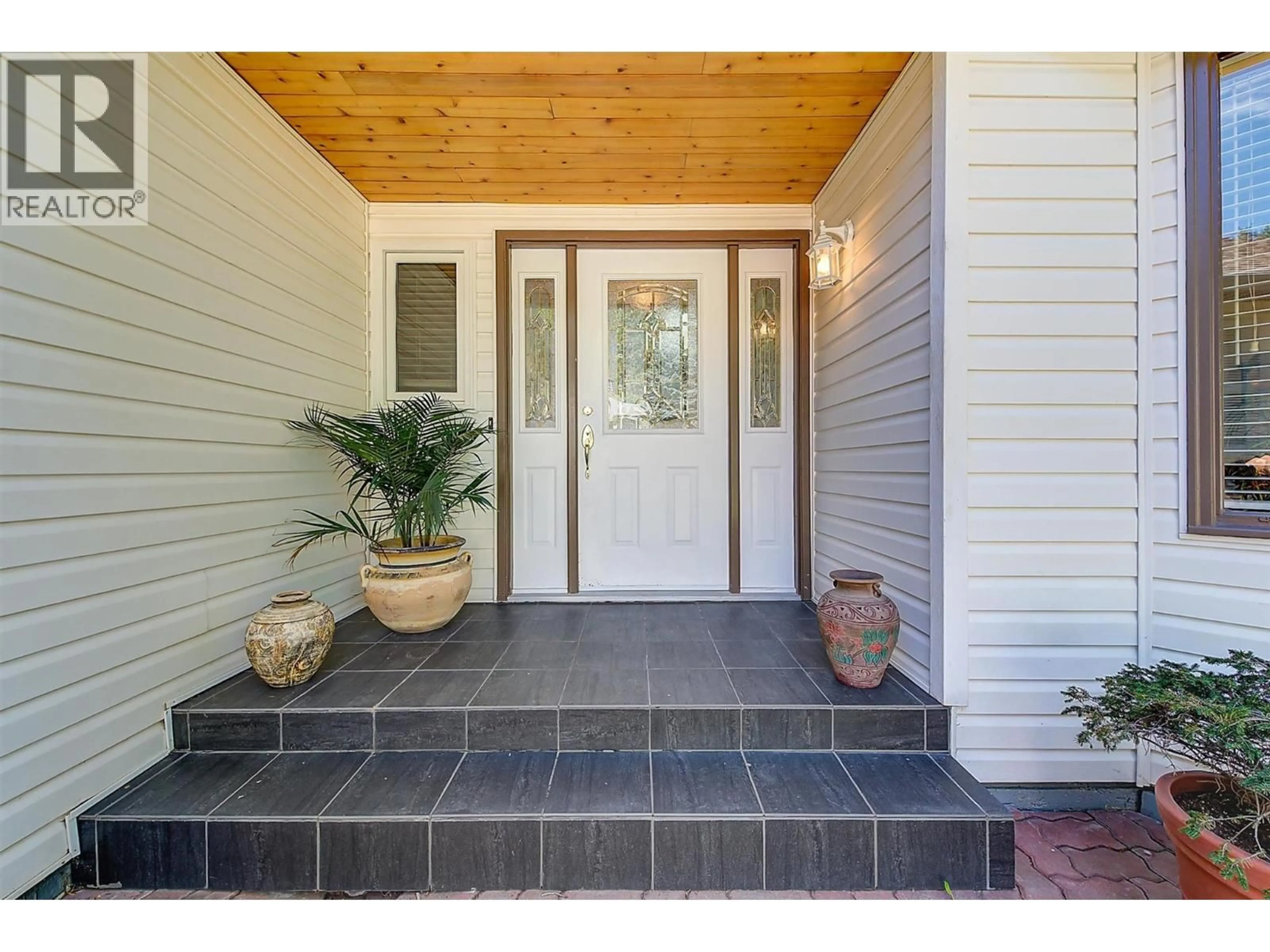 Indoor entryway for 2952 SANDBERG ROAD, West Kelowna British Columbia V4T1M5