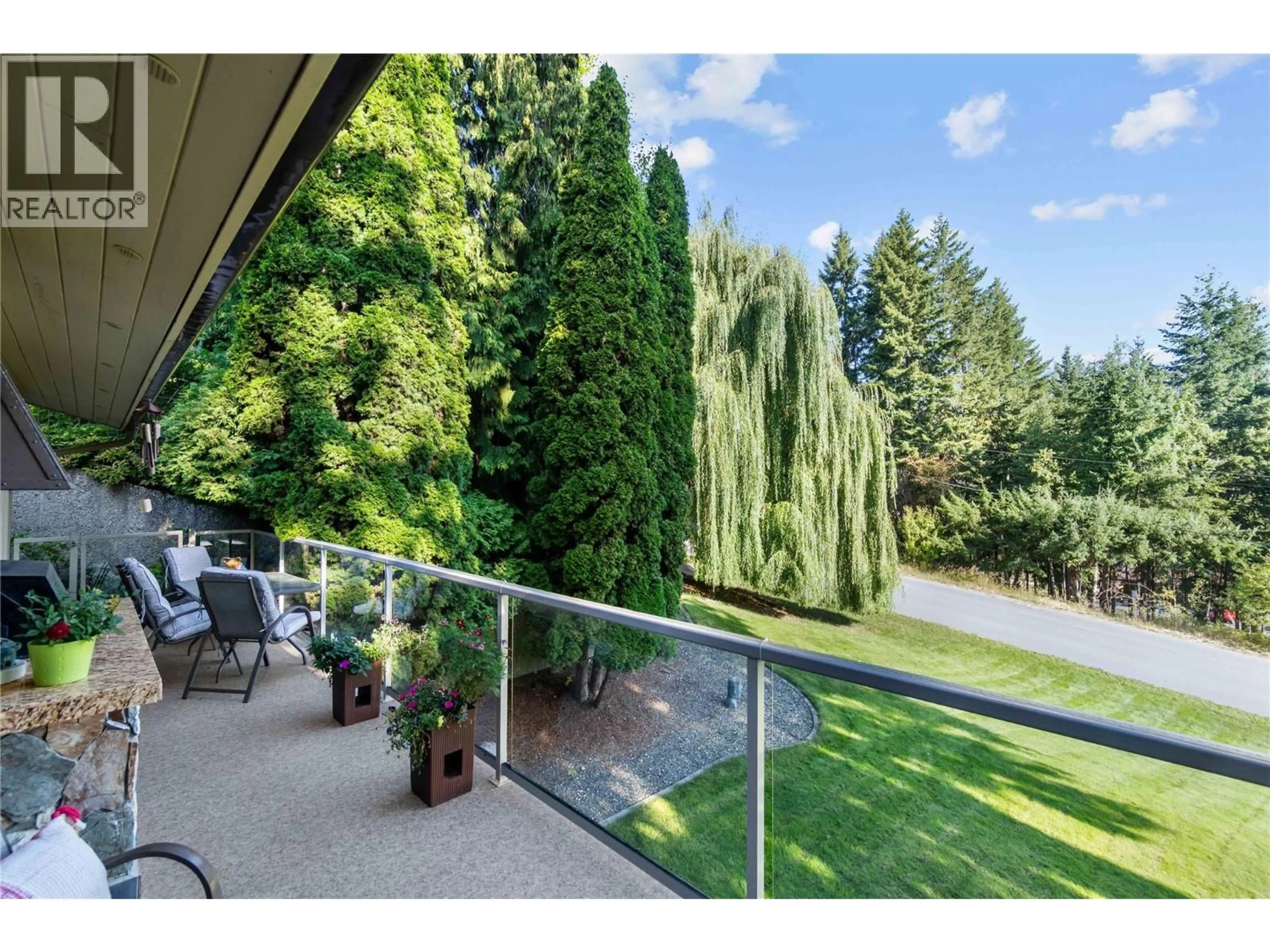 Patio, water/lake/river/ocean view for 2308 TA LANA TRAIL, Blind Bay British Columbia V0E2W2