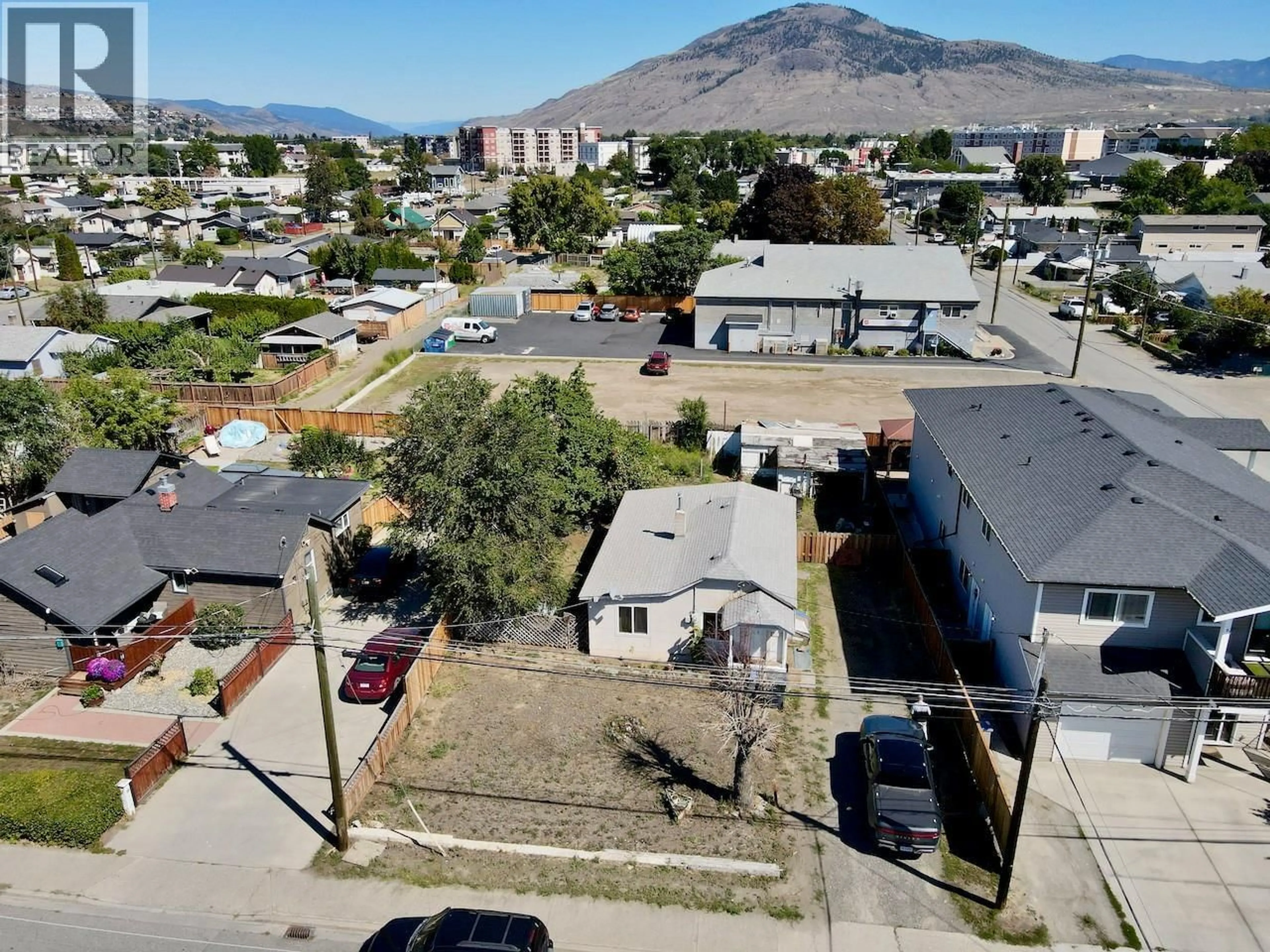 A pic from outside/outdoor area/front of a property/back of a property/a pic from drone, mountain view for 632 MACKENZIE AVE AVENUE, Kamloops British Columbia V2B3V6