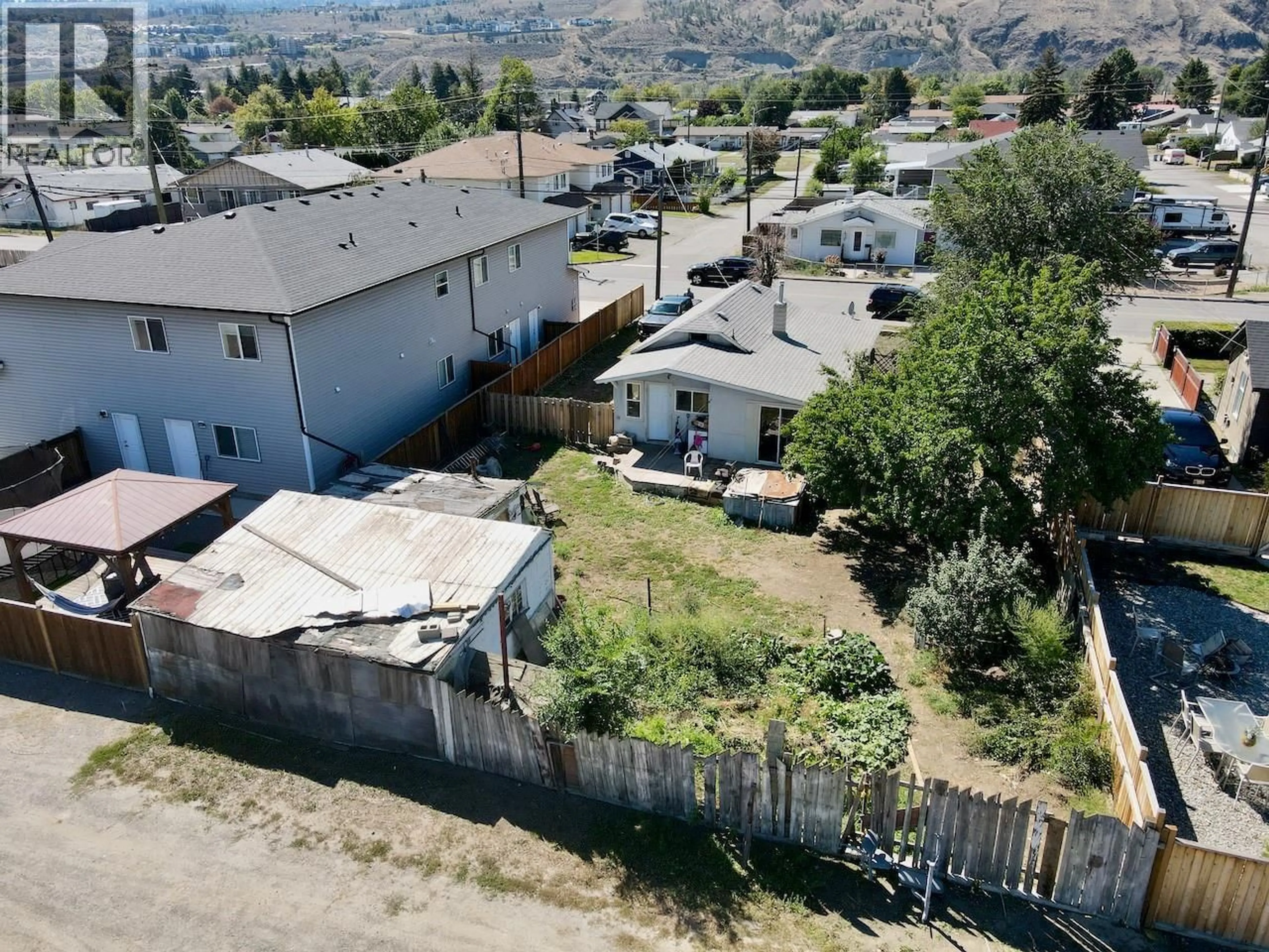 A pic from outside/outdoor area/front of a property/back of a property/a pic from drone, mountain view for 632 MACKENZIE AVE AVENUE, Kamloops British Columbia V2B3V6