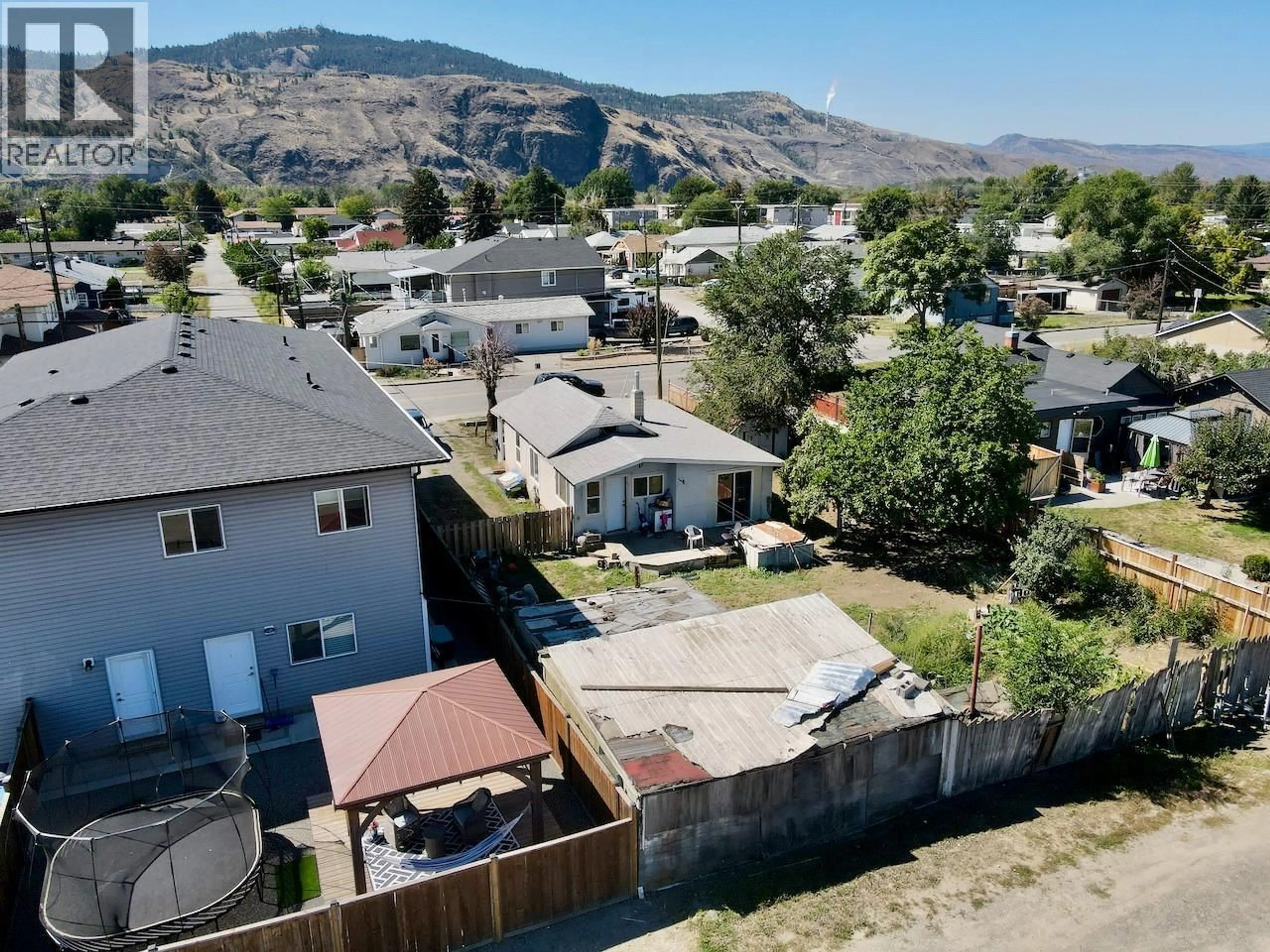 A pic from outside/outdoor area/front of a property/back of a property/a pic from drone, mountain view for 632 MACKENZIE AVE AVENUE, Kamloops British Columbia V2B3V6