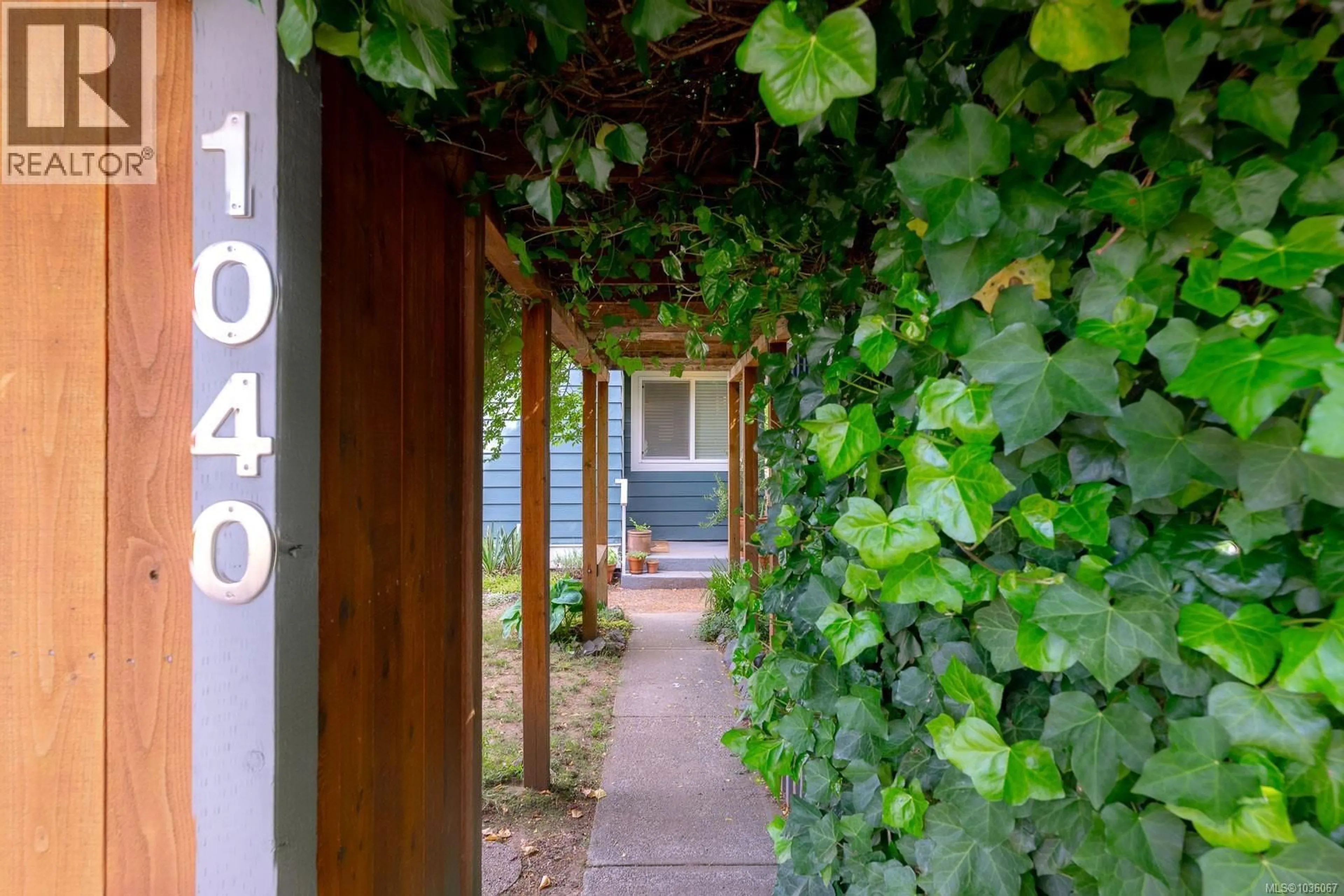 Patio, street for 1040 MOYSE CRESCENT, Nanaimo British Columbia V9S2G6