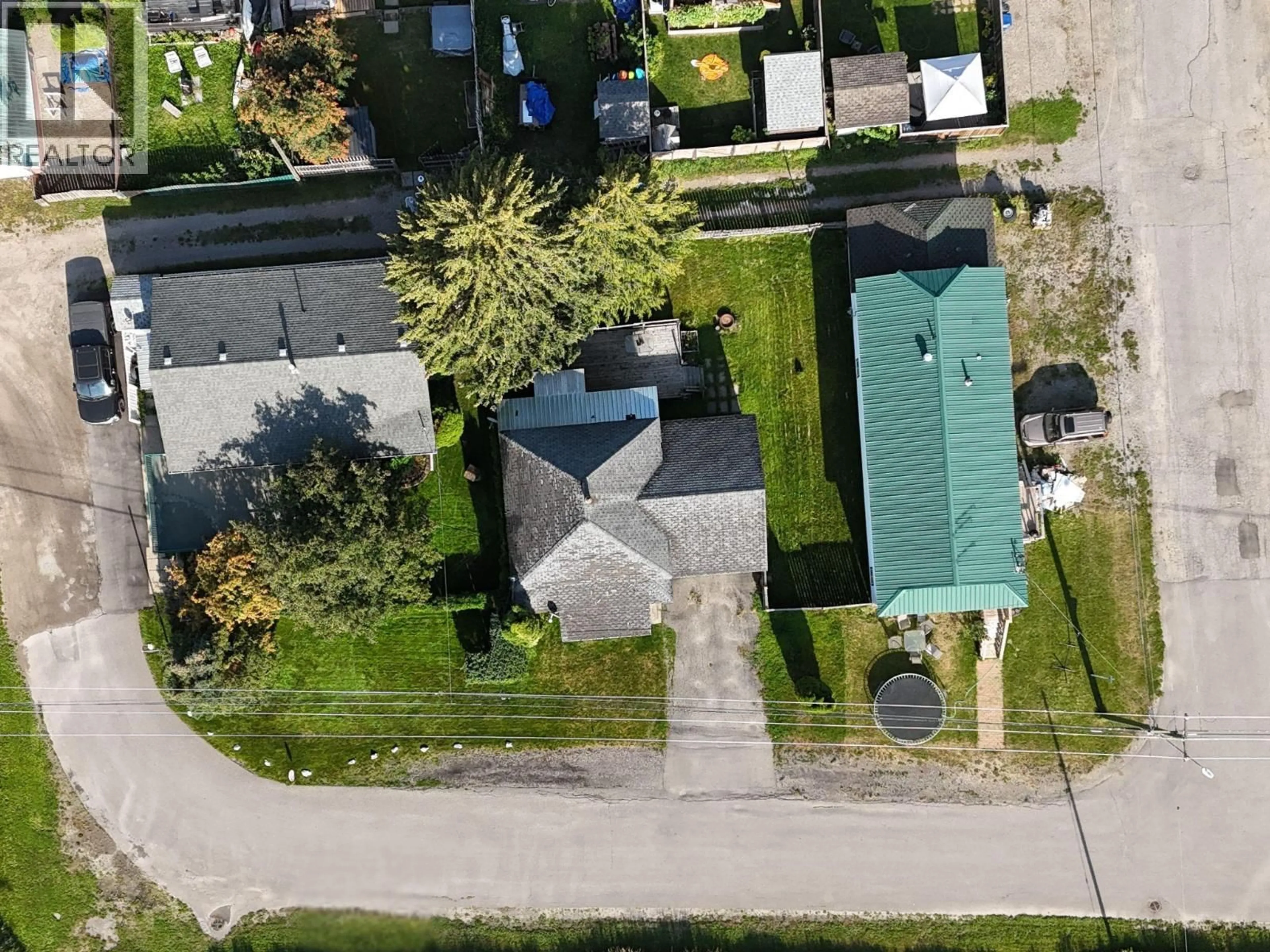A pic from outside/outdoor area/front of a property/back of a property/a pic from drone, street for 1171 1ST AVENUE, Fernie British Columbia V0B1M5