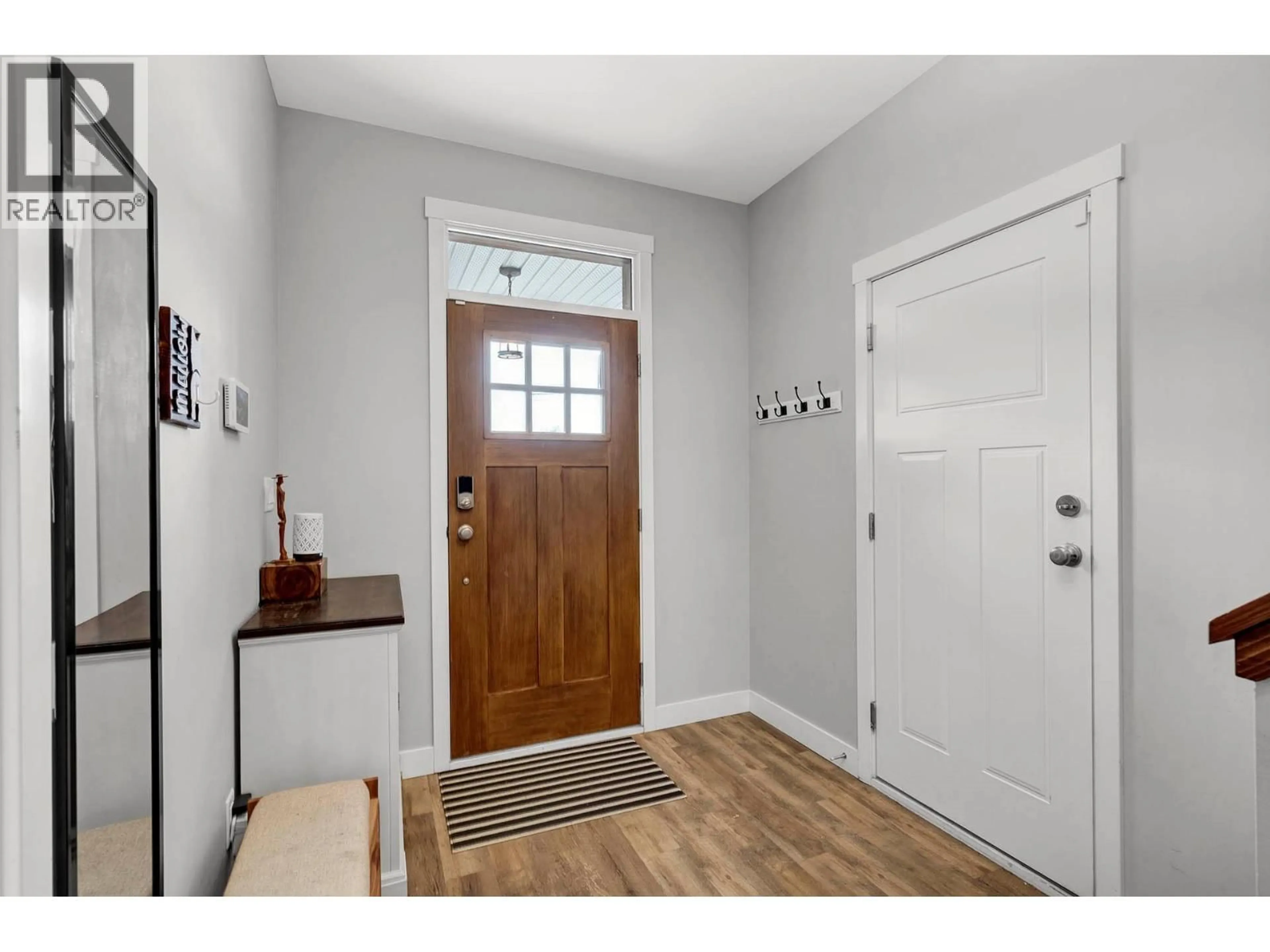 Indoor entryway for 743 LOMBARD STREET, Kamloops British Columbia V2C1B6