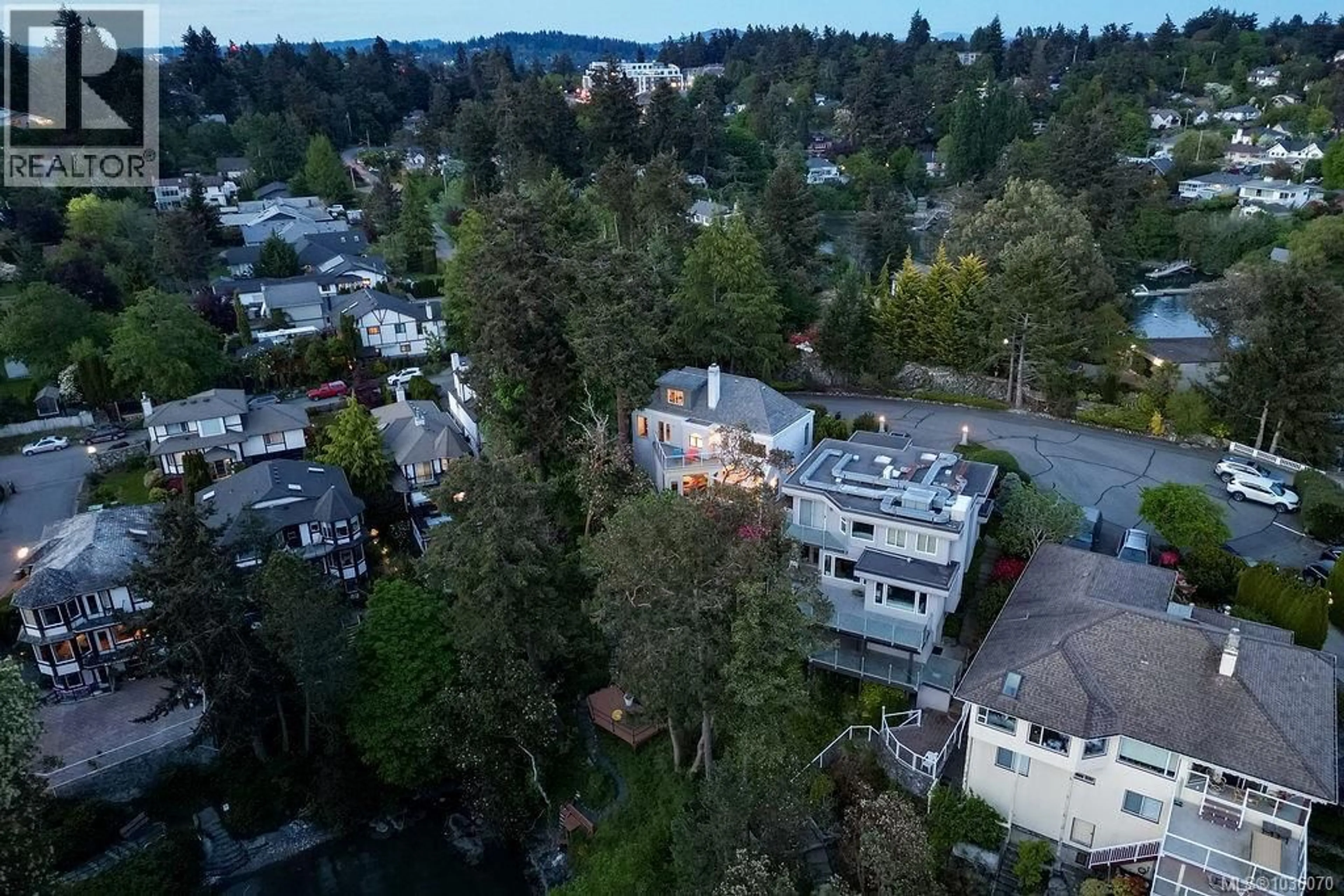 A pic from outside/outdoor area/front of a property/back of a property/a pic from drone, unknown for 317 BESSBOROUGH CLOSE, View Royal British Columbia V9B3M3