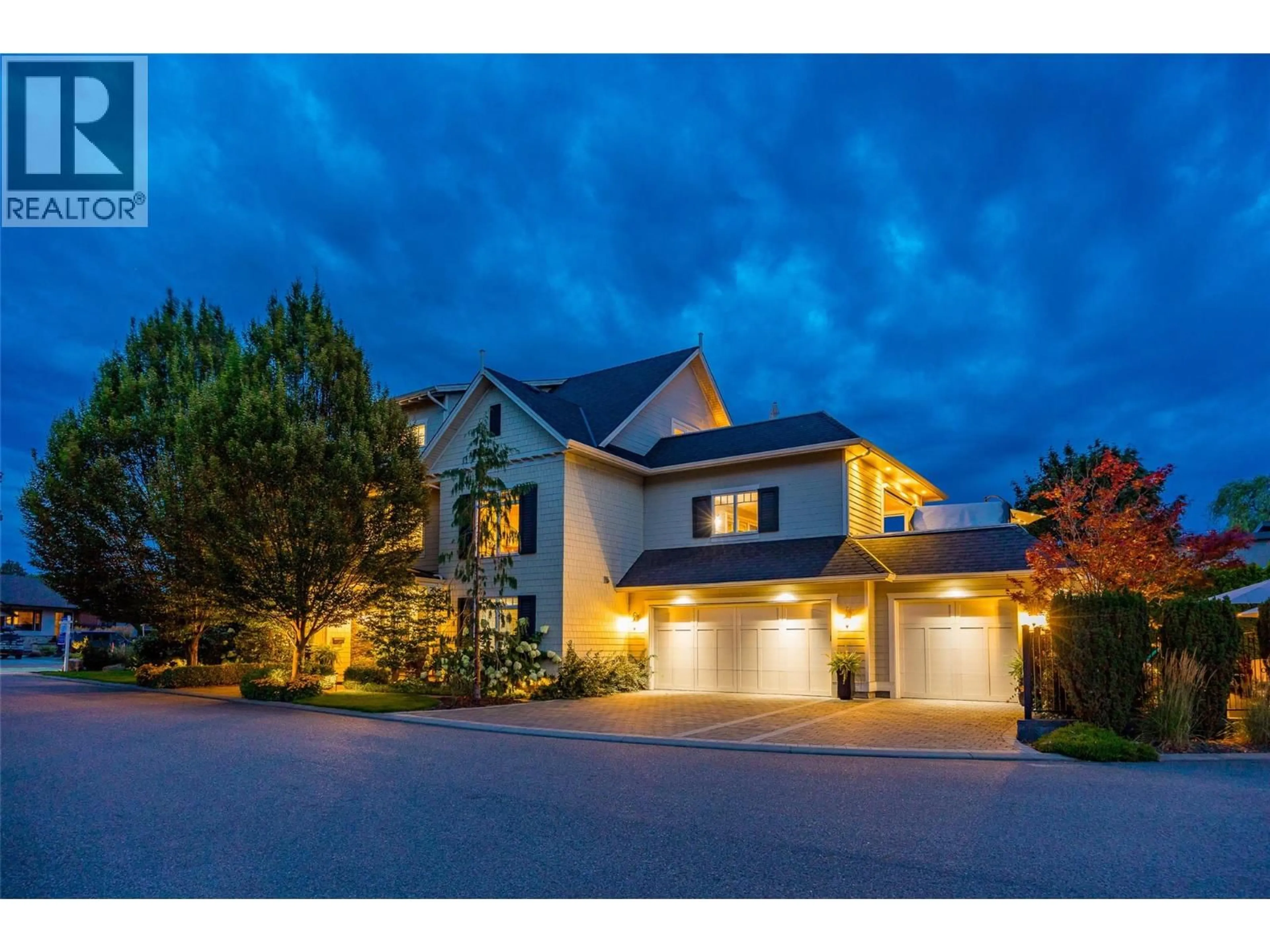 Unknown for 4 - 2410 ABBOTT STREET, Kelowna British Columbia V1Y1E8