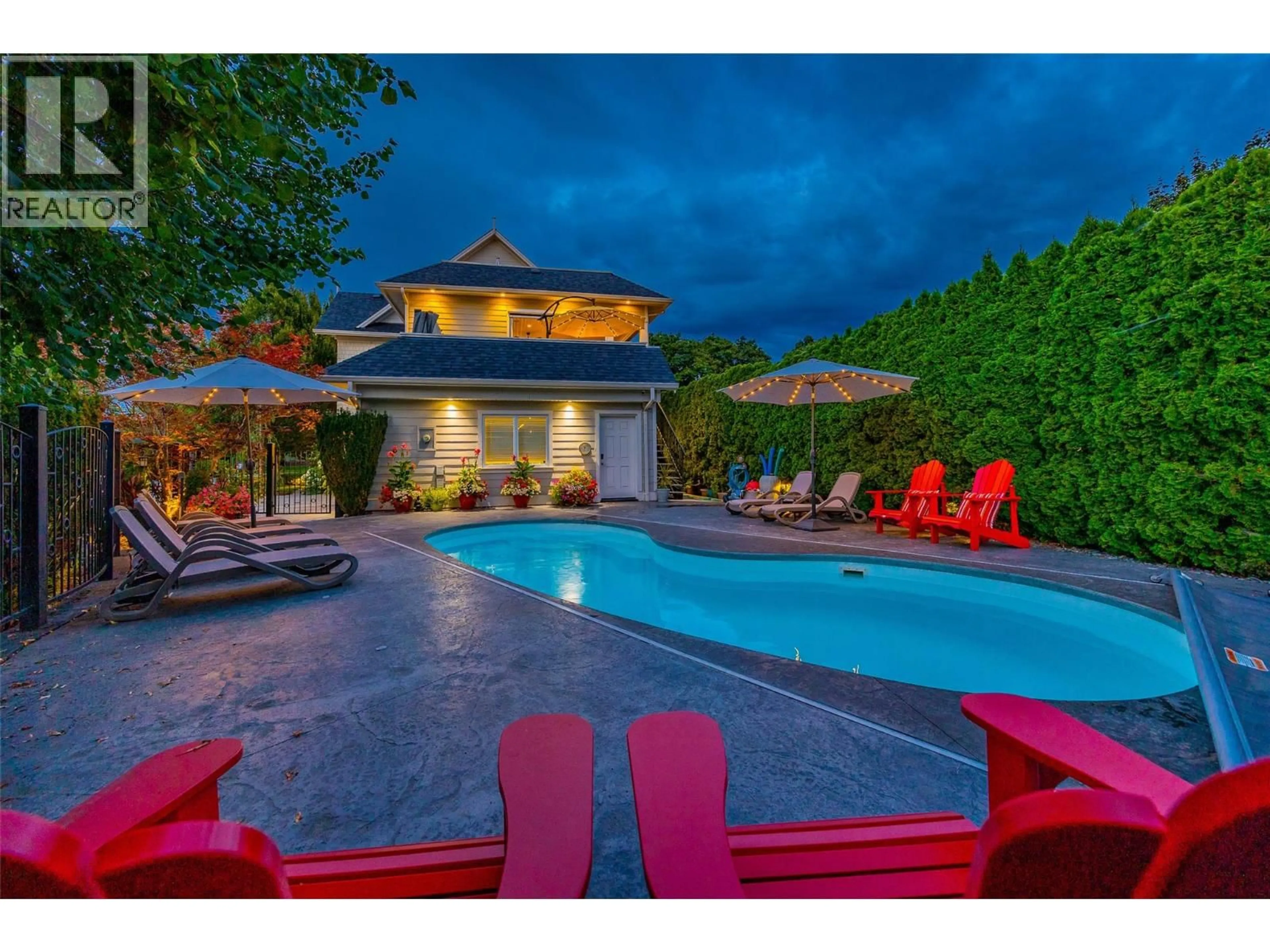 Pool for 4 - 2410 ABBOTT STREET, Kelowna British Columbia V1Y1E8