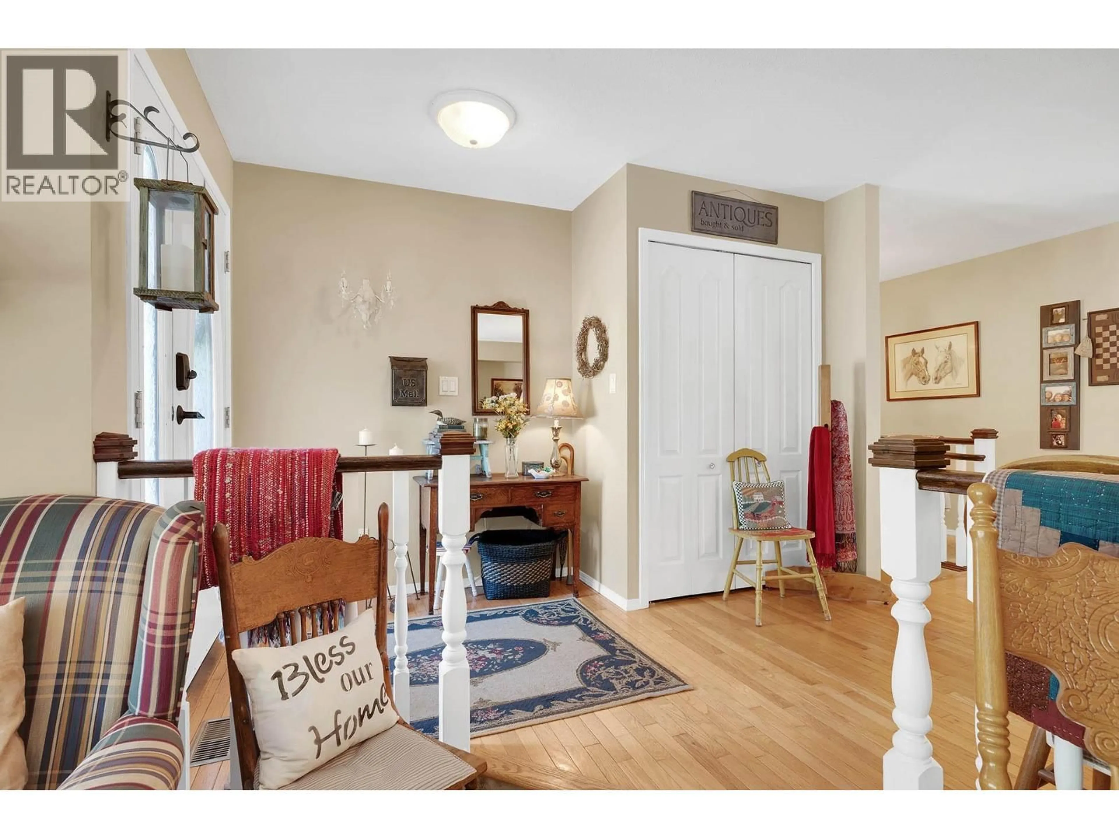 Indoor entryway for 361 WYNDHAVEN PLACE, Clearwater British Columbia V0E1N1