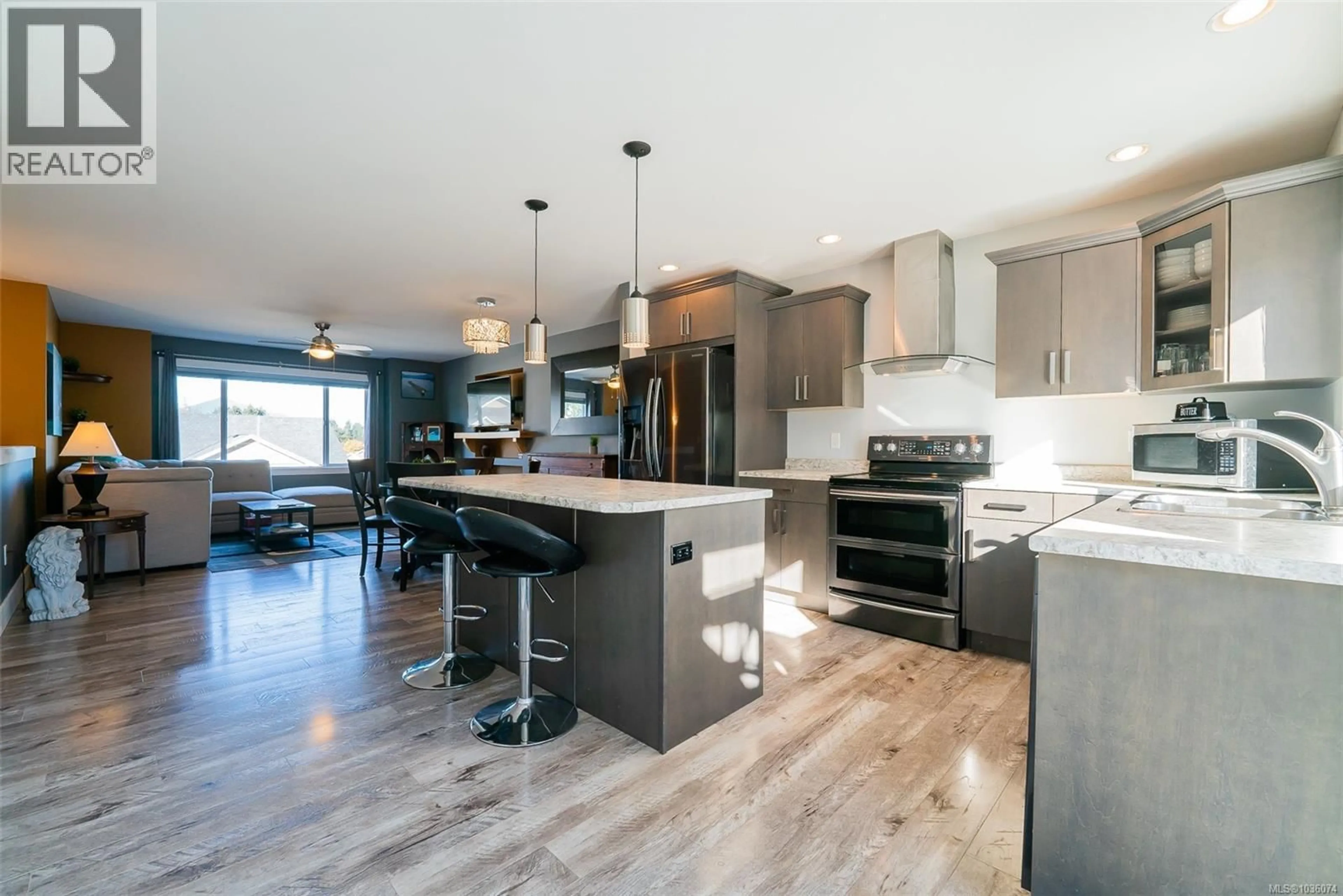 Open concept kitchen, unknown for 2174 VILLAGE DRIVE, Nanaimo British Columbia V9X0A7