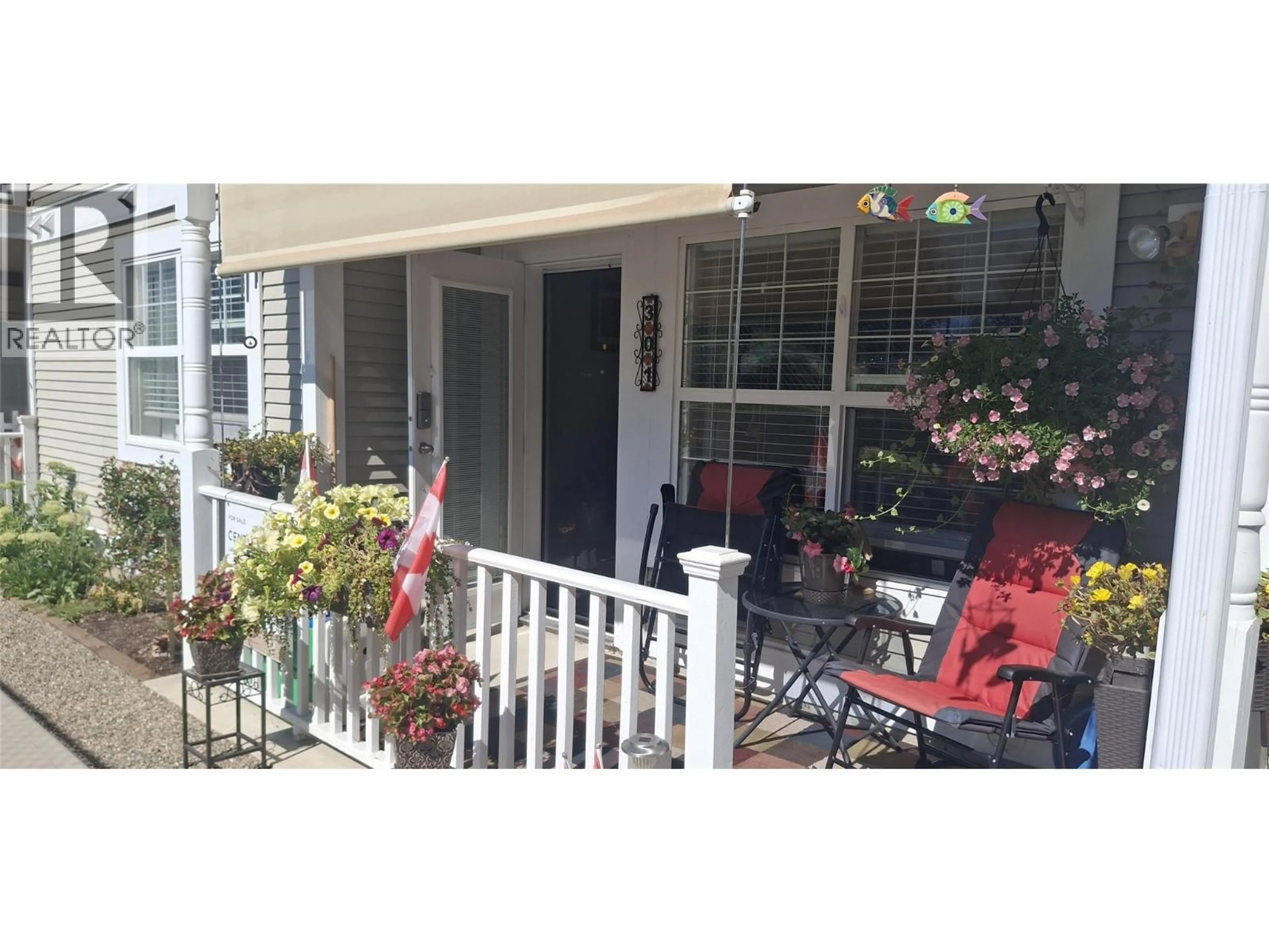 Patio, street for 301 - 743 OKANAGAN AVENUE, Chase British Columbia V0E1M0