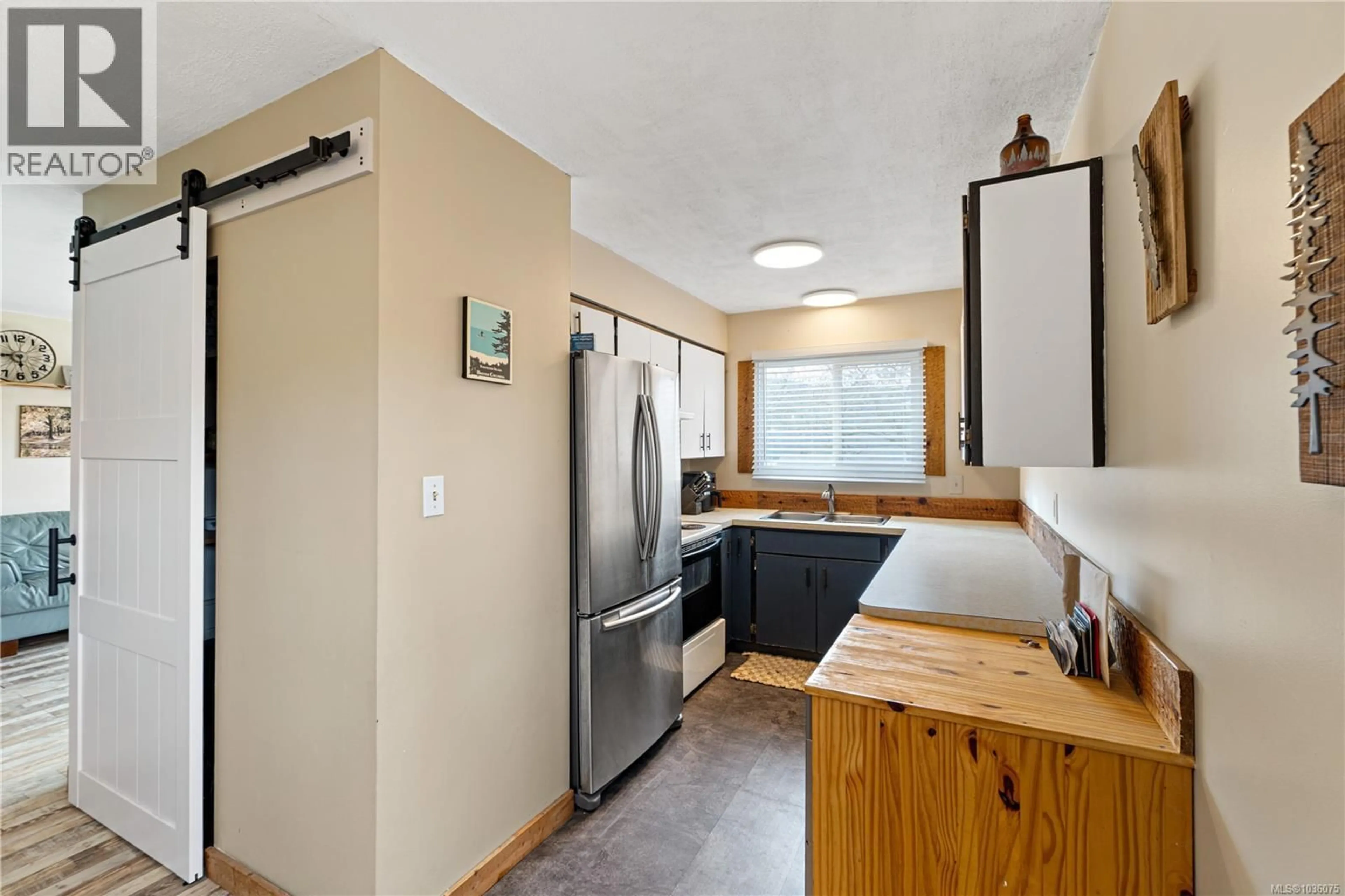 Standard kitchen, unknown for 2597 3RD AVENUE, Port Alberni British Columbia V9Y2B5