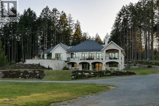 4939 WATERS ROAD, Duncan