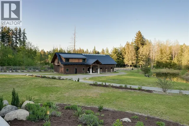 4939 WATERS ROAD, Duncan 5