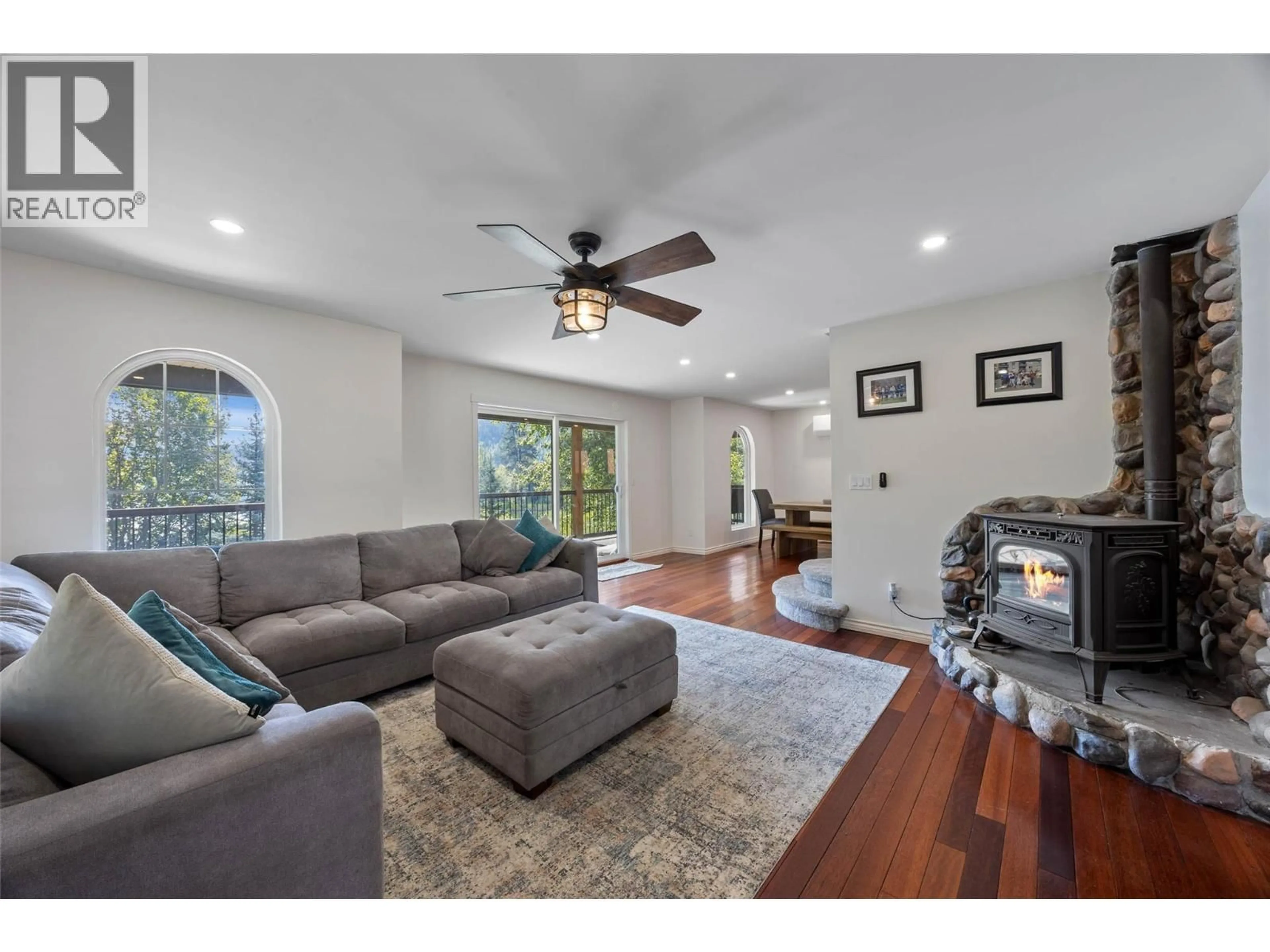 Living room with furniture, unknown for 3060 MAQUINNA ROAD, Kamloops British Columbia V0E3E1