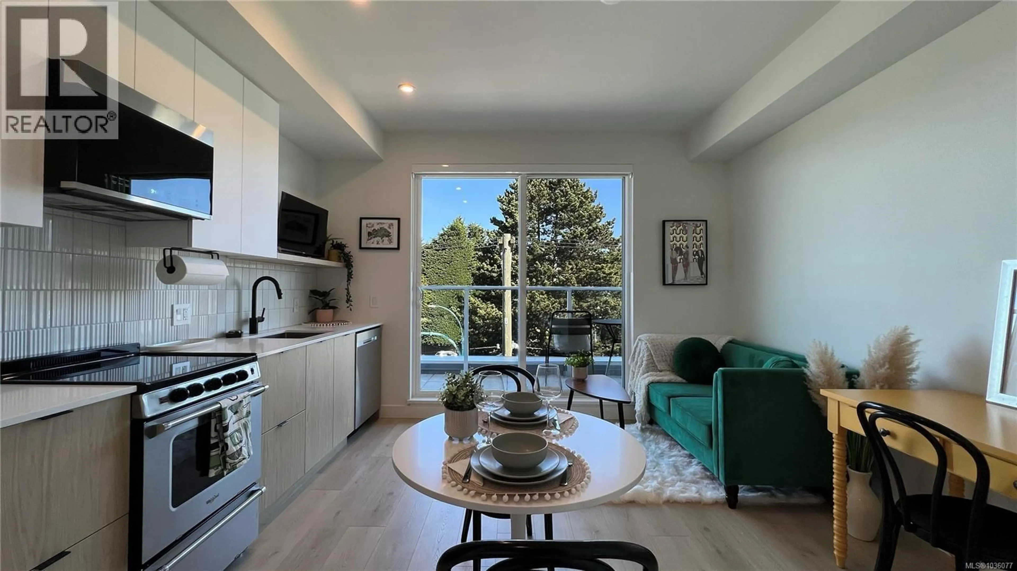 Open concept kitchen, ceramic/tile floor for 404 - 1301 HILLSIDE AVENUE, Victoria British Columbia V8T2B3