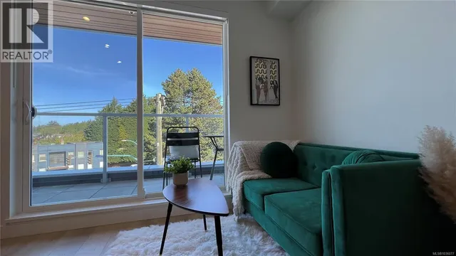 404 - 1301 HILLSIDE AVENUE, Victoria 4