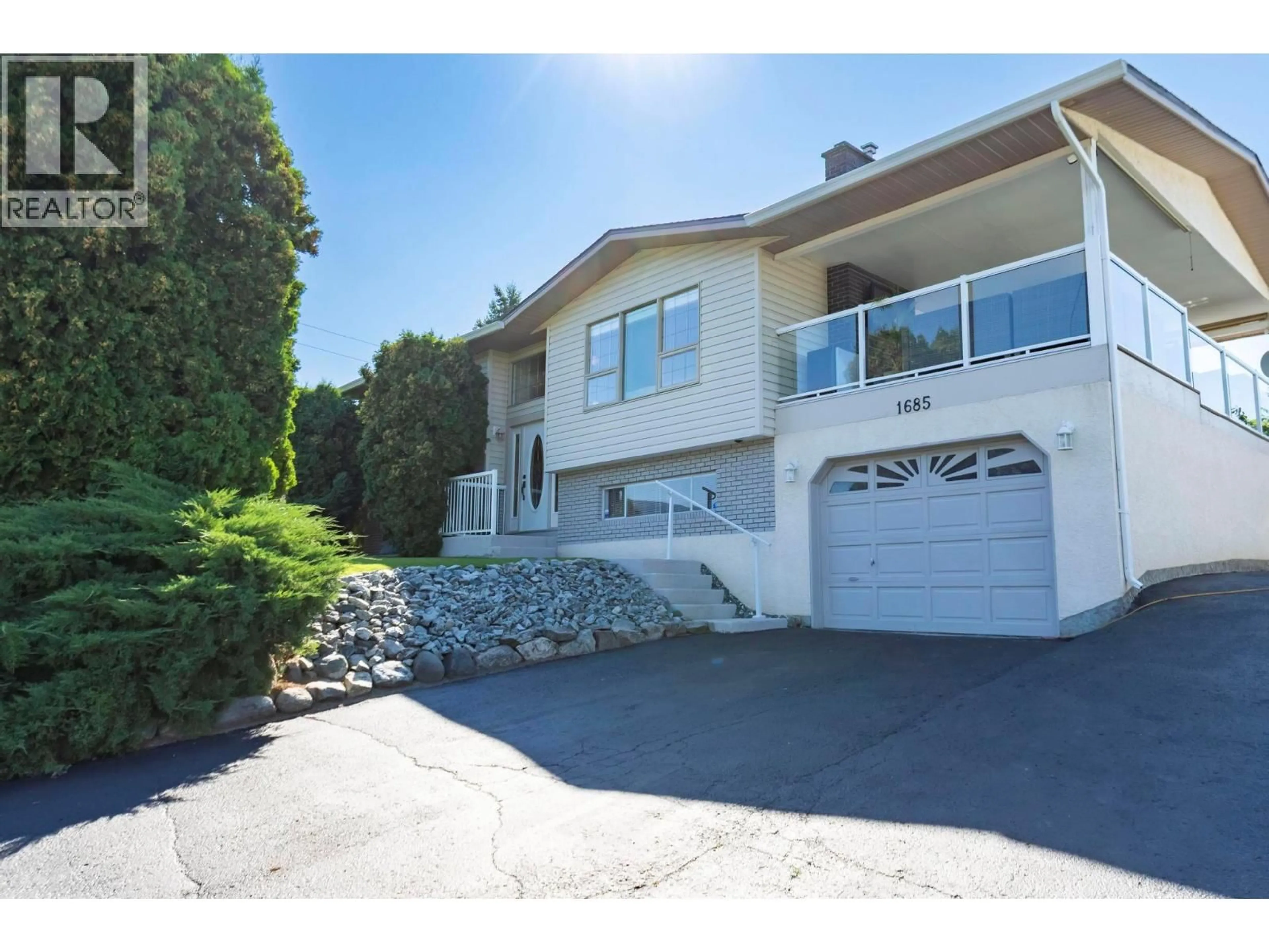 Unknown for 1685 JONATHAN ROAD, Kelowna British Columbia V1P1A7