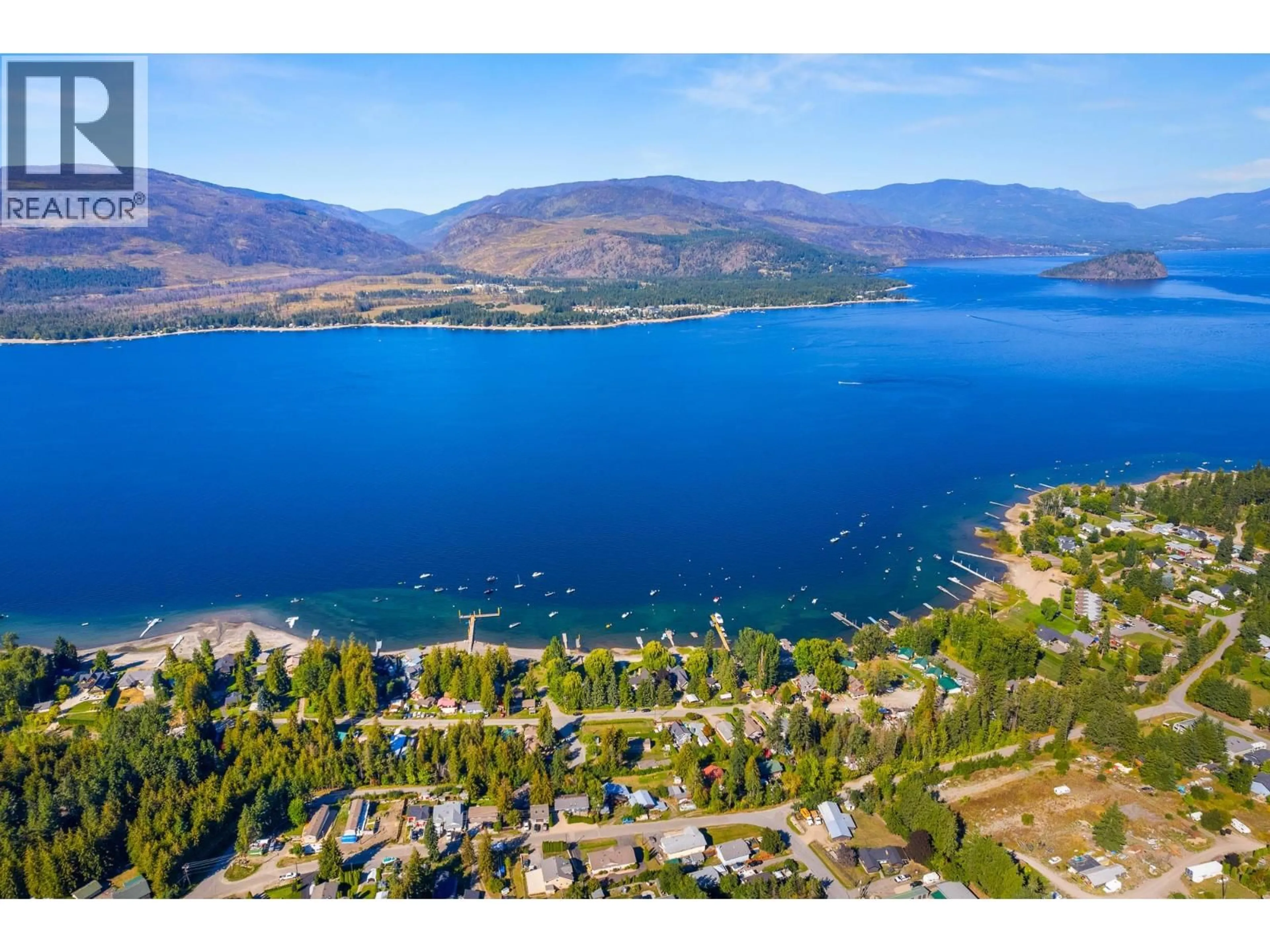 A pic from outside/outdoor area/front of a property/back of a property/a pic from drone, water/lake/river/ocean view for 2 - 2802 HENSTRIDGE ROAD, Sorrento British Columbia V0E2W0