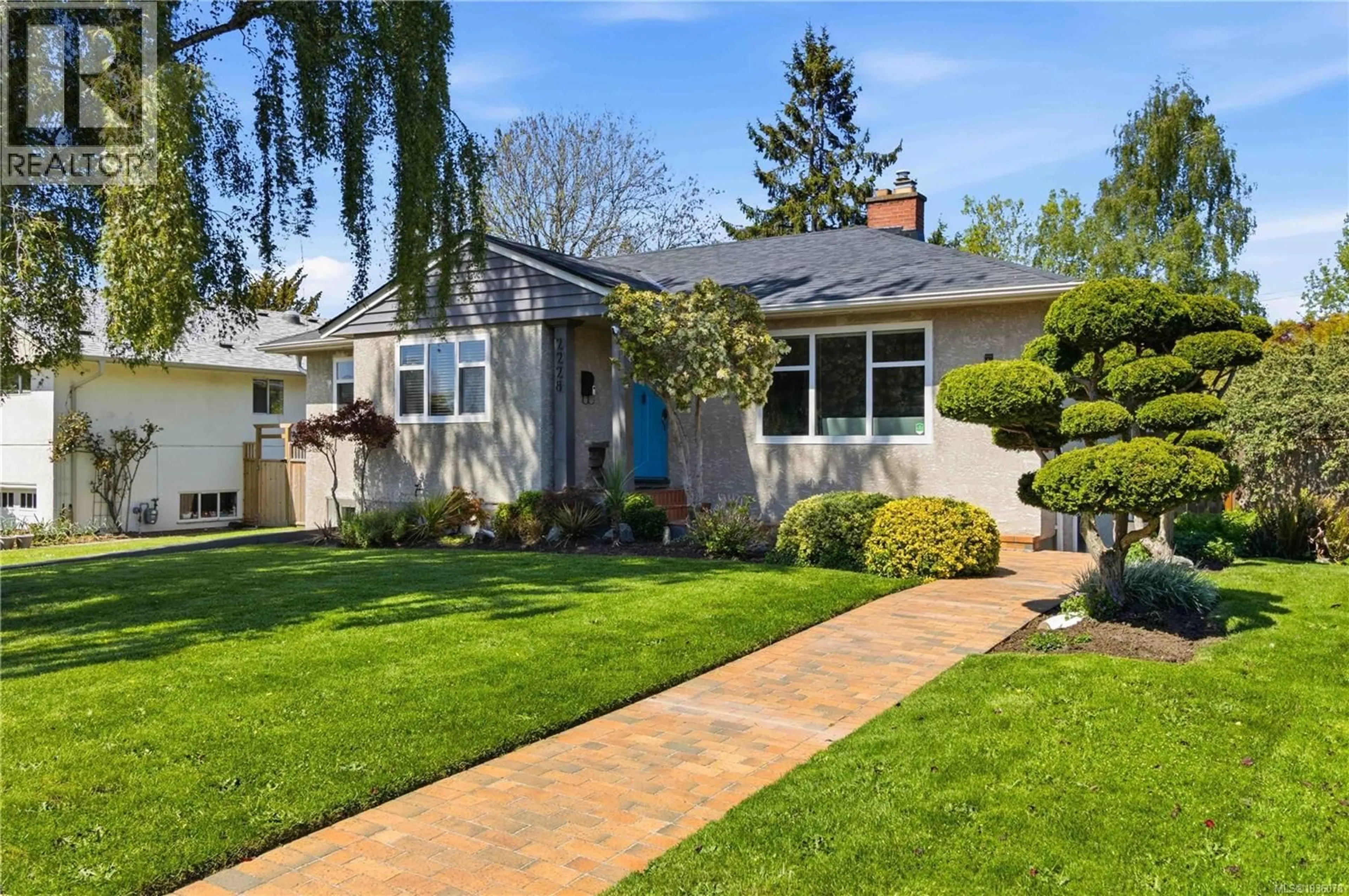 Home with vinyl exterior material, street for 2228 PACIFIC AVENUE, Oak Bay British Columbia V8R2V5