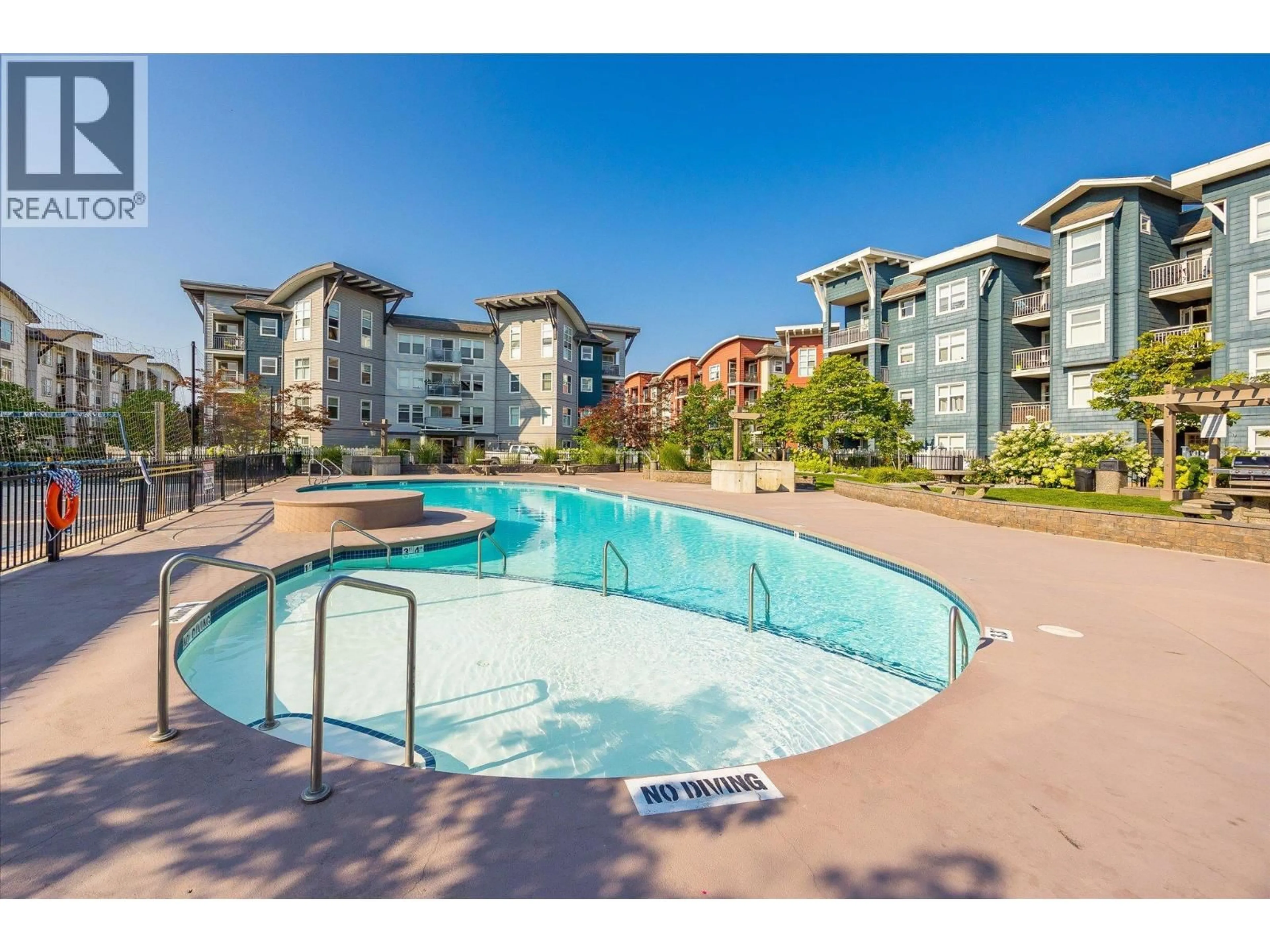 Pool for 116 - 539 YATES ROAD, Kelowna British Columbia V1V2T8
