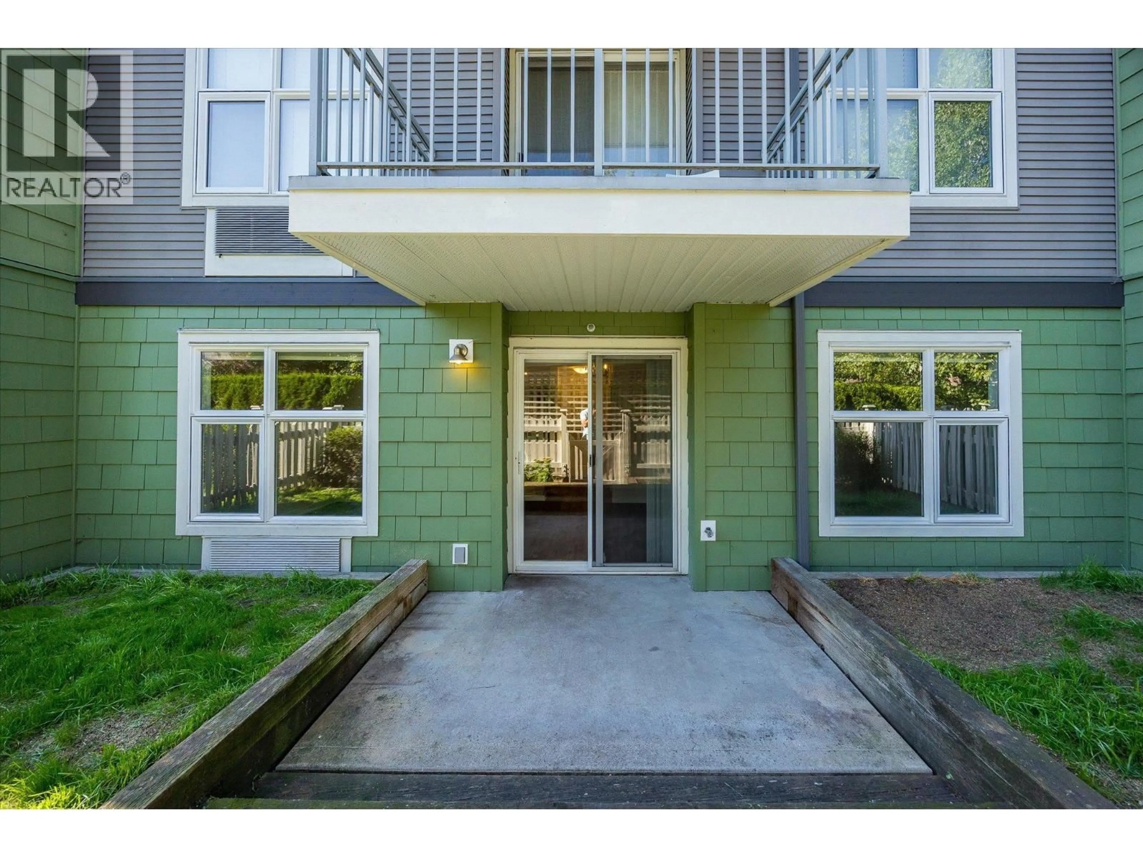 Indoor entryway for 116 - 539 YATES ROAD, Kelowna British Columbia V1V2T8