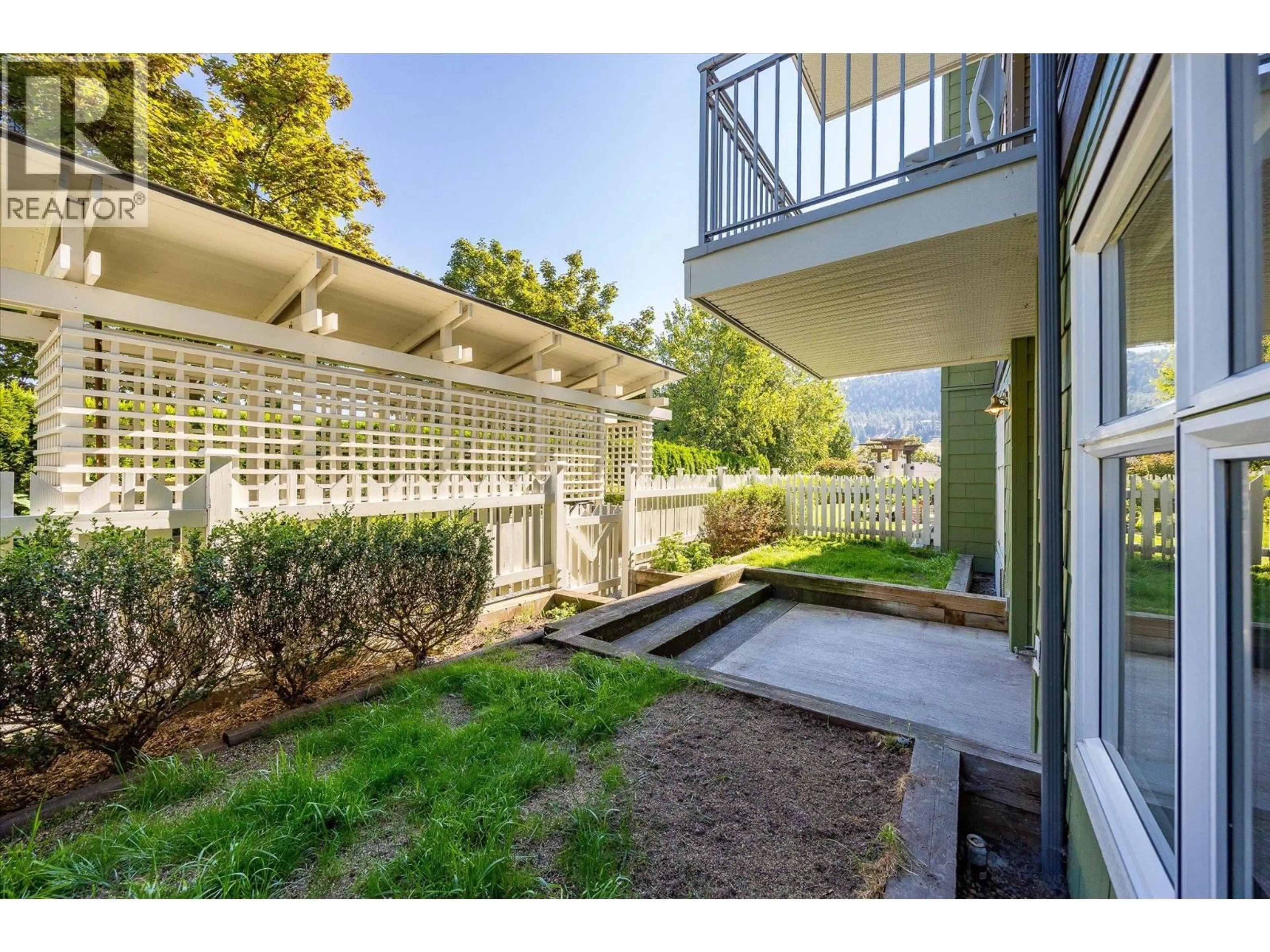Patio, street for 116 - 539 YATES ROAD, Kelowna British Columbia V1V2T8