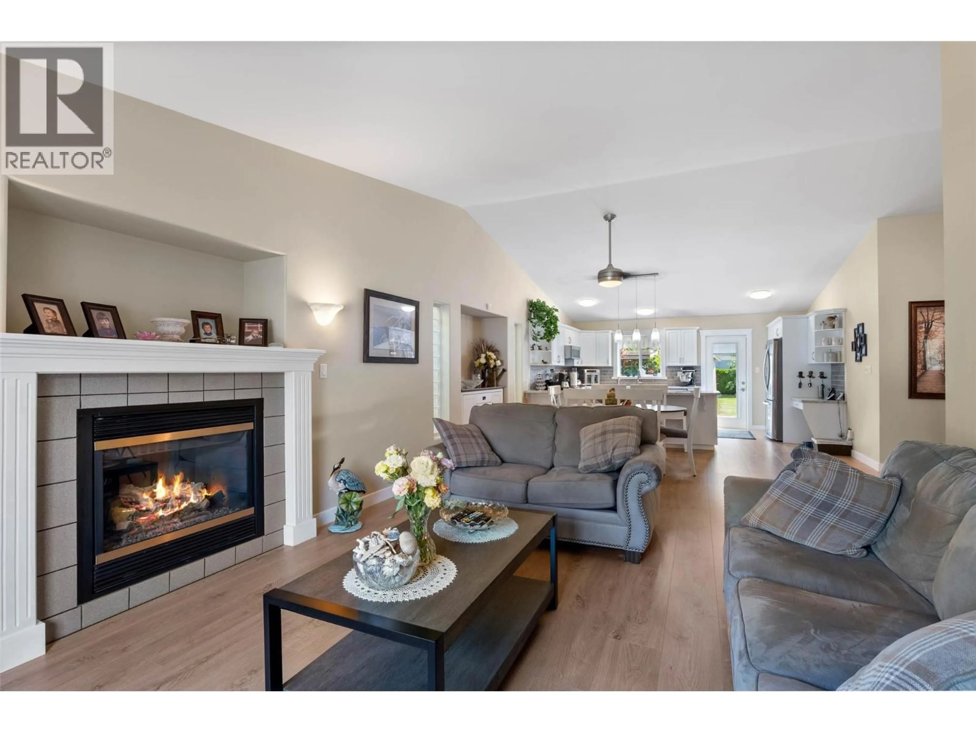 Living room with furniture, wood/laminate floor for 351 JUNIPER STREET, Chase British Columbia V0E1M0