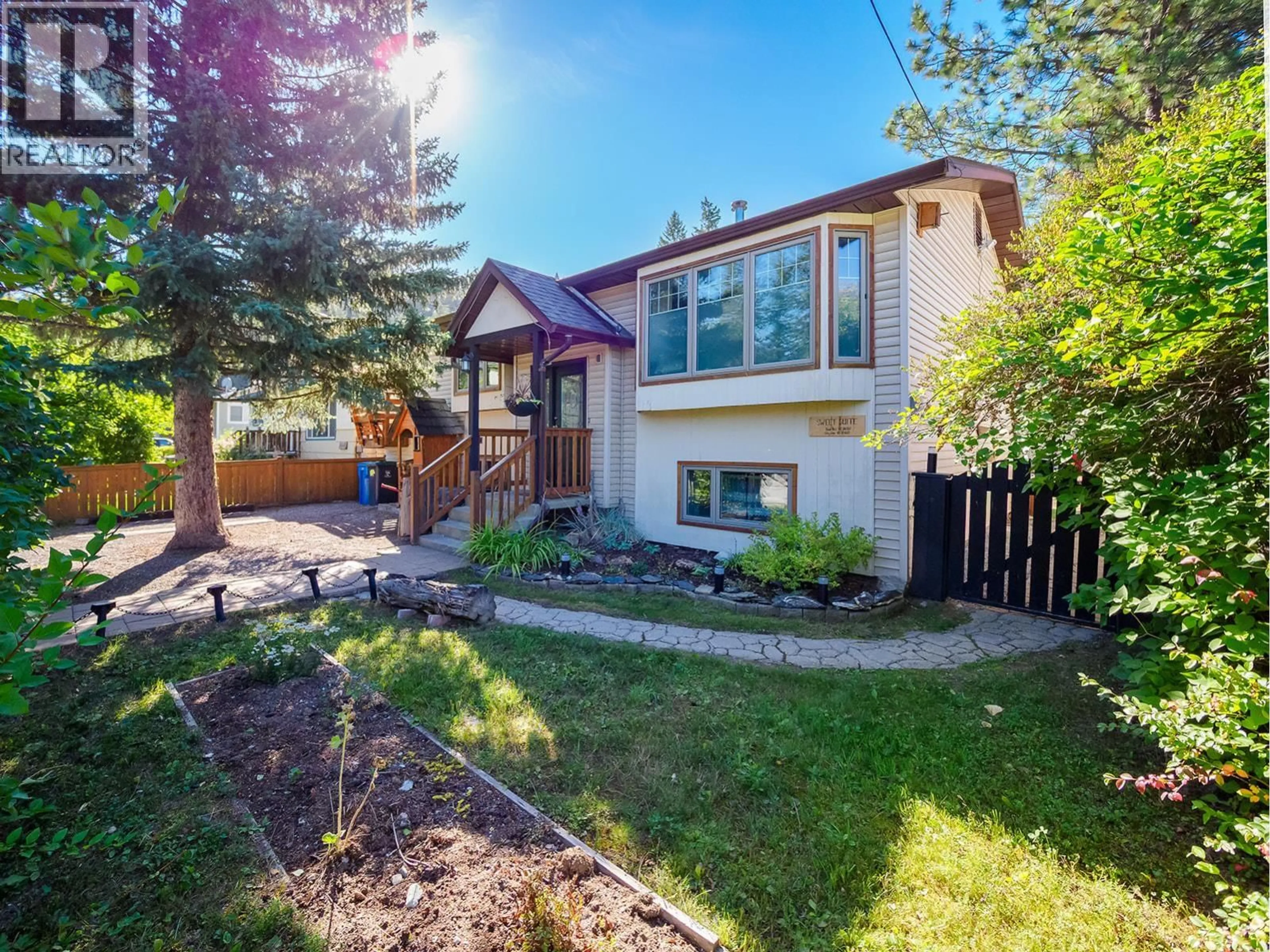 Home with vinyl exterior material, street for 1326 10TH STREET SOUTH, Golden British Columbia V0A1H0