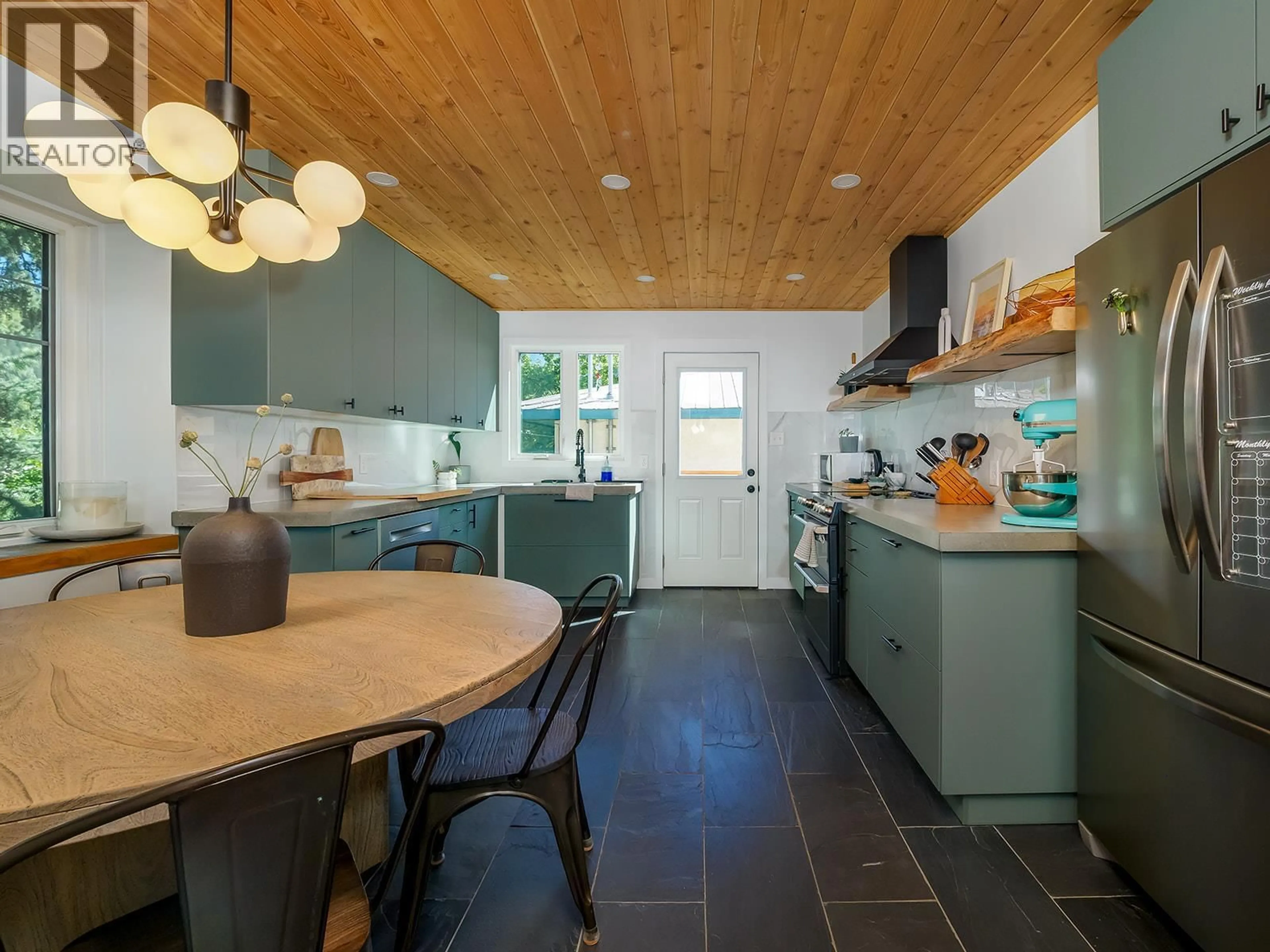 Open concept kitchen, unknown for 1326 10TH STREET SOUTH, Golden British Columbia V0A1H0