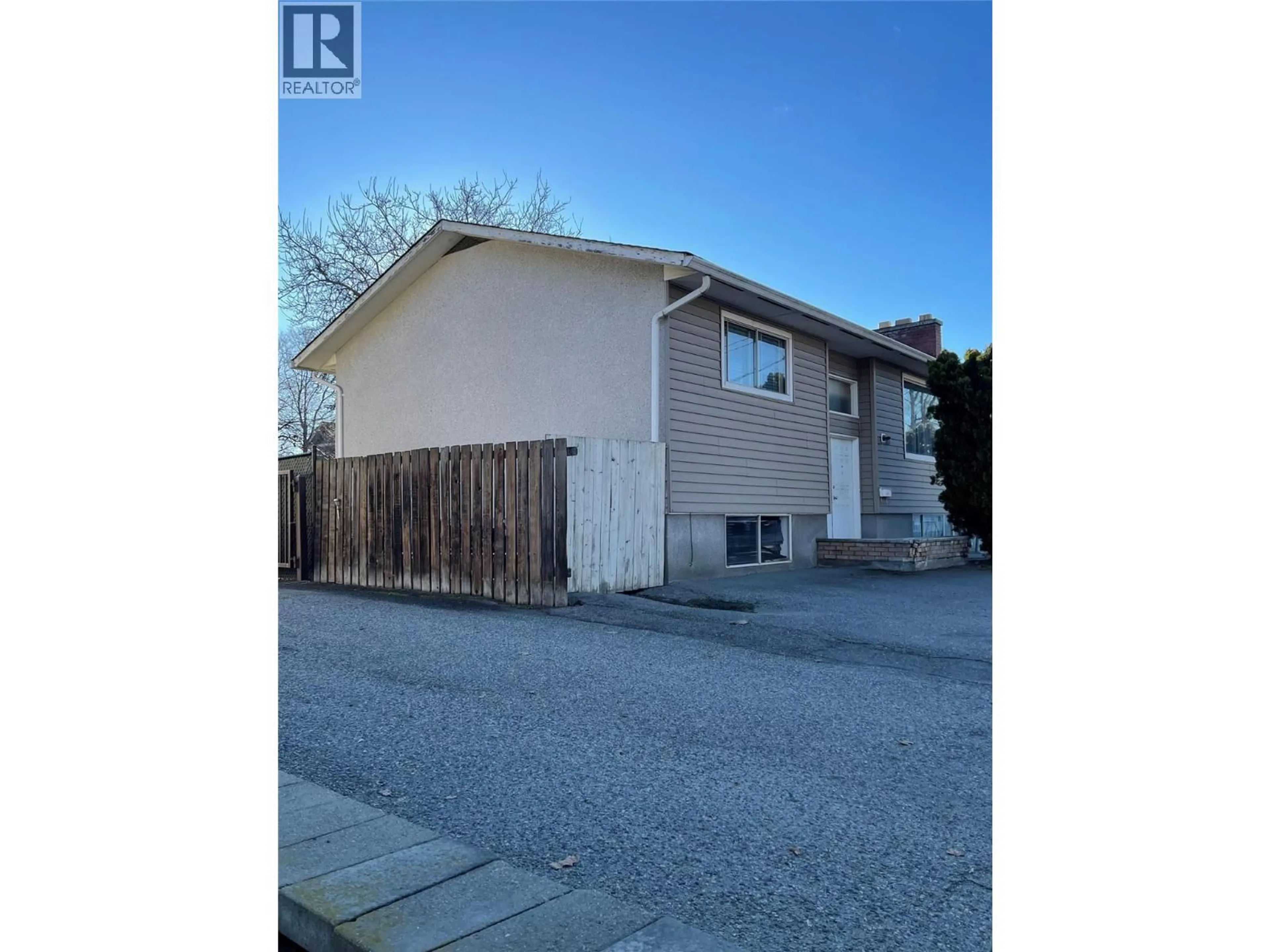 Unknown for 3049 GORDON DRIVE, Kelowna British Columbia V1W3R1