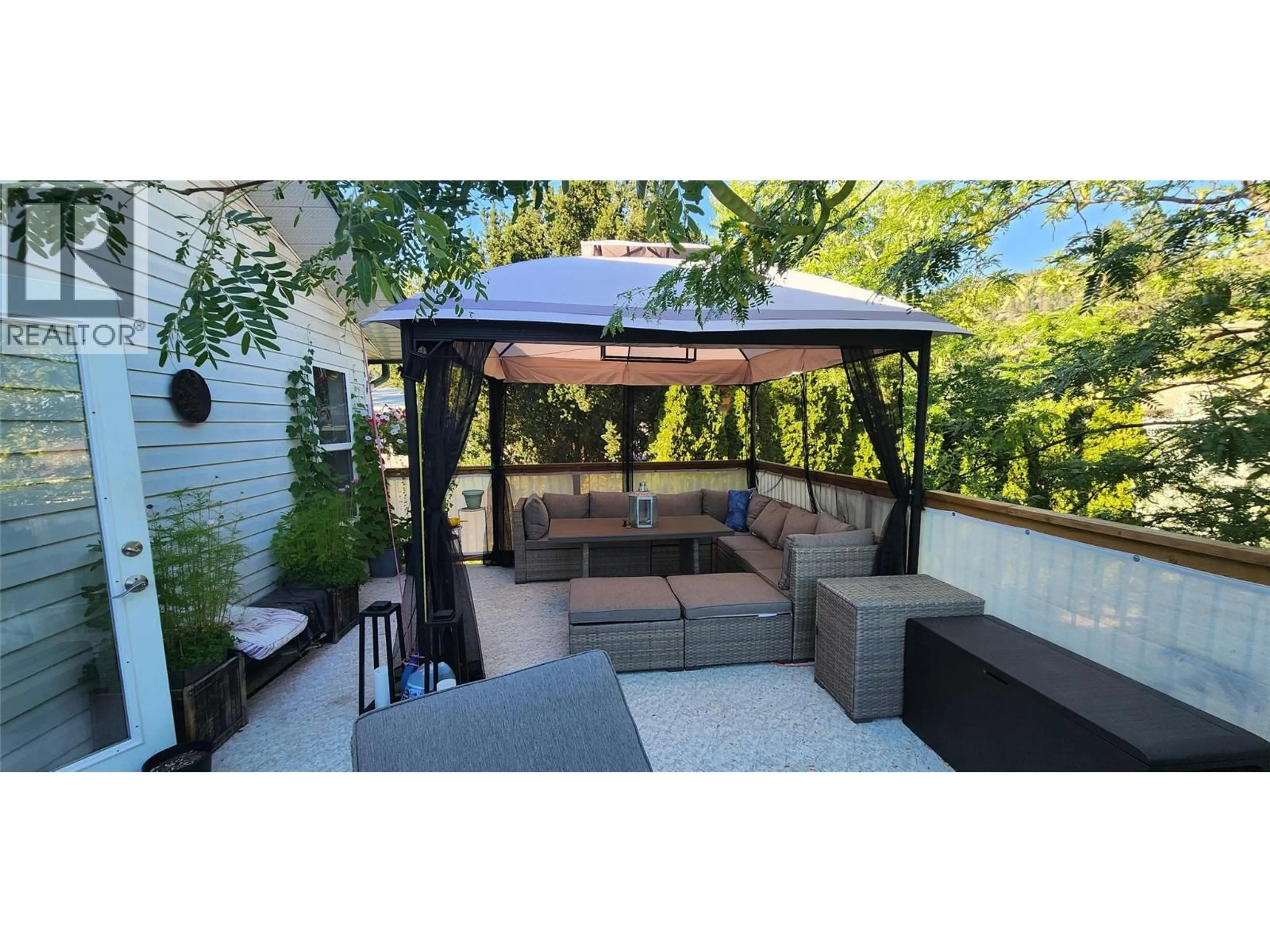Patio, street for 7766 18TH STREET, Grand Forks British Columbia V0H1H2