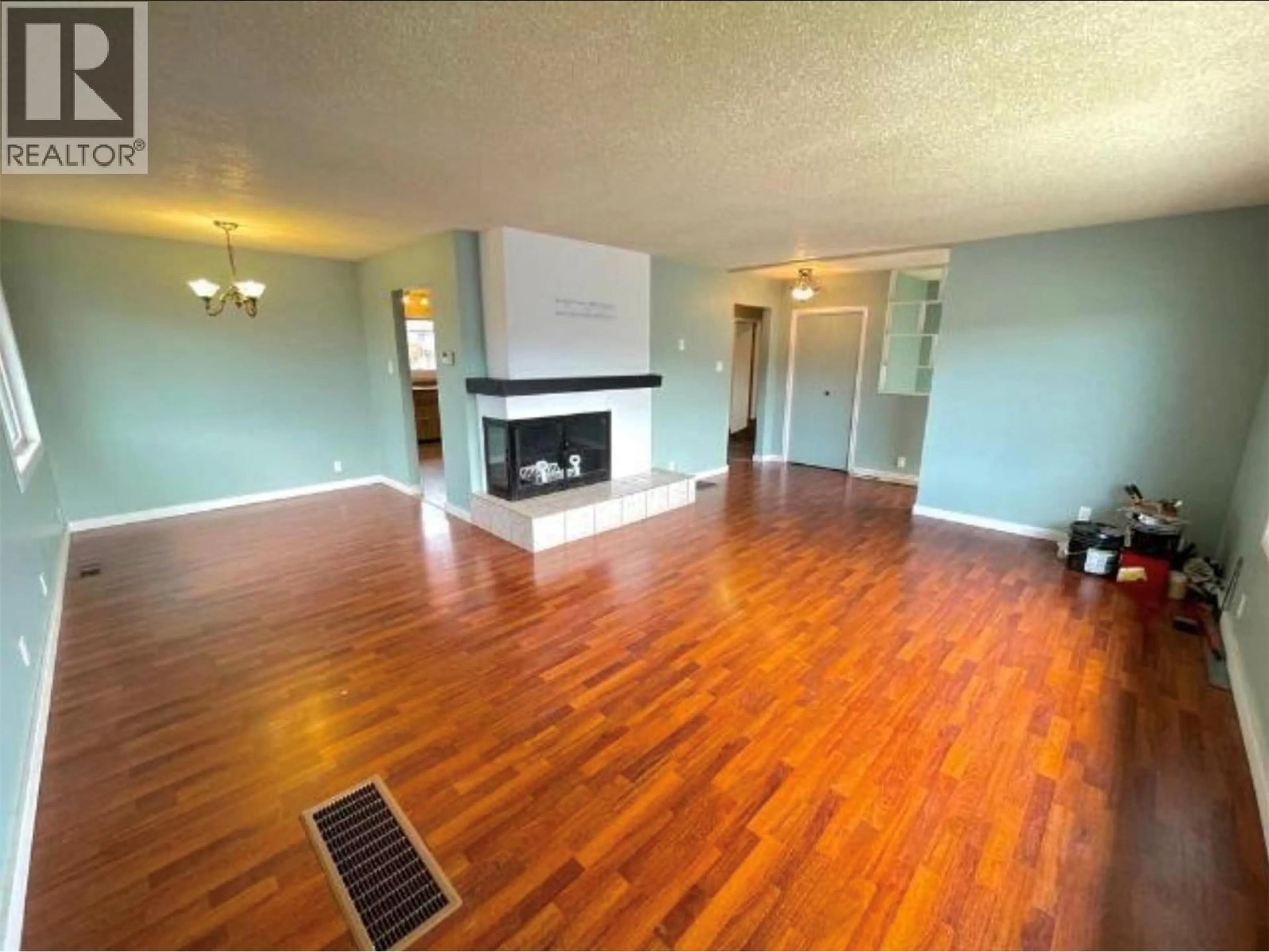 A pic of a room for 1044 LETHBRIDGE AVENUE, Kamloops British Columbia V2B1Y2