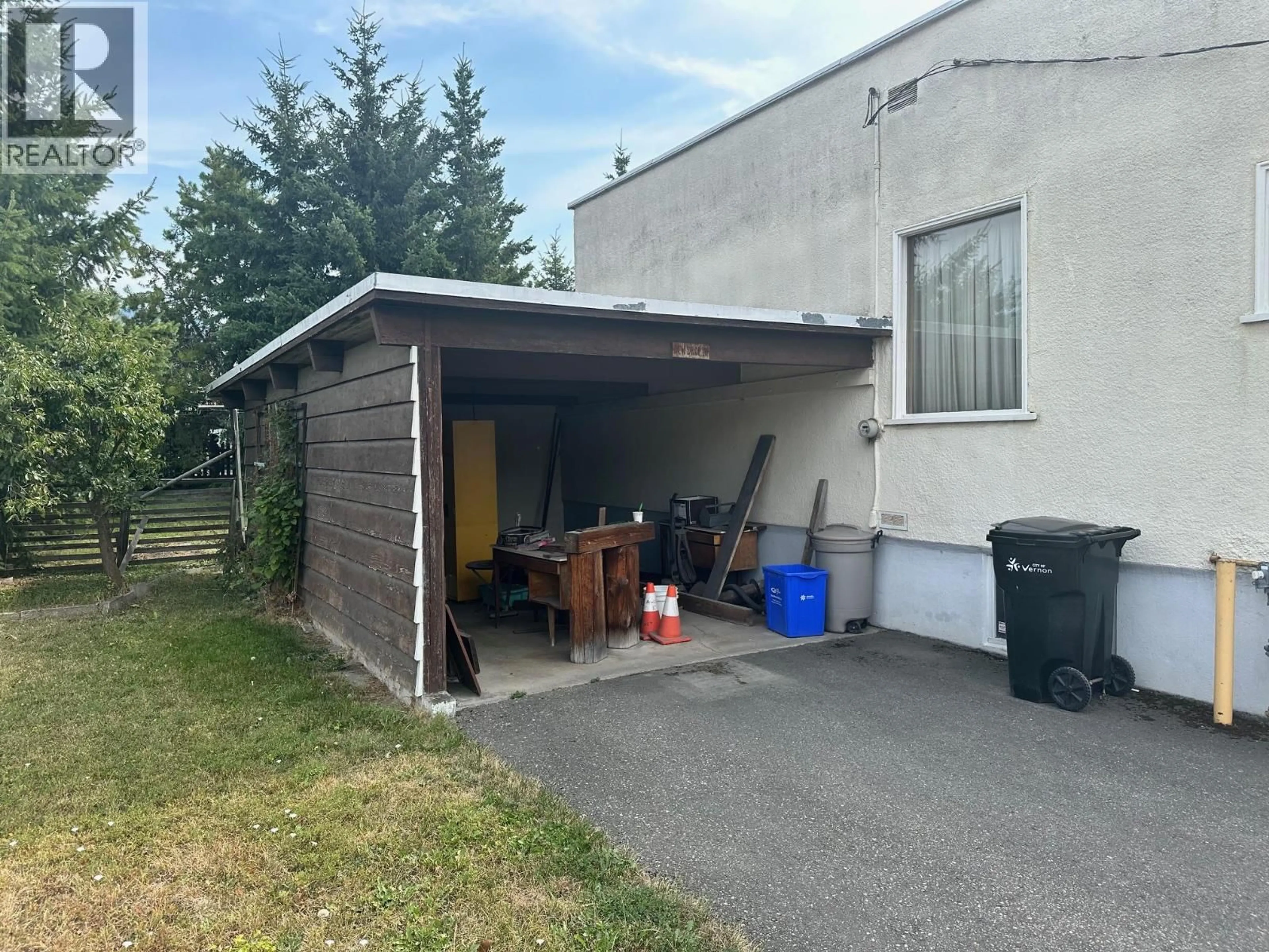 Shed for 3505 33 STREET, Vernon British Columbia V1T5T5