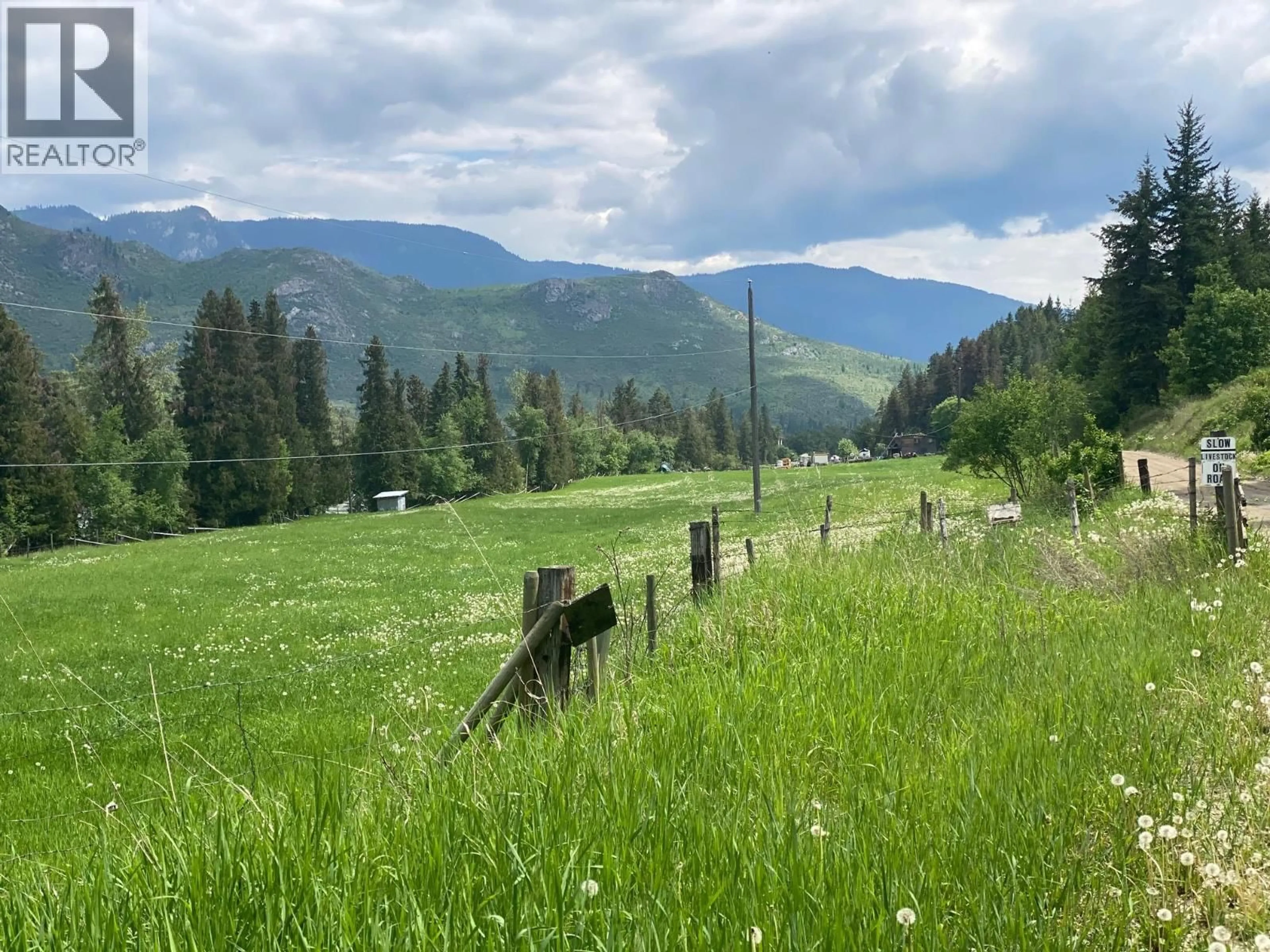 Blurry image for 4357 PETERSON BETTS ROAD, Barriere British Columbia V0E1E0