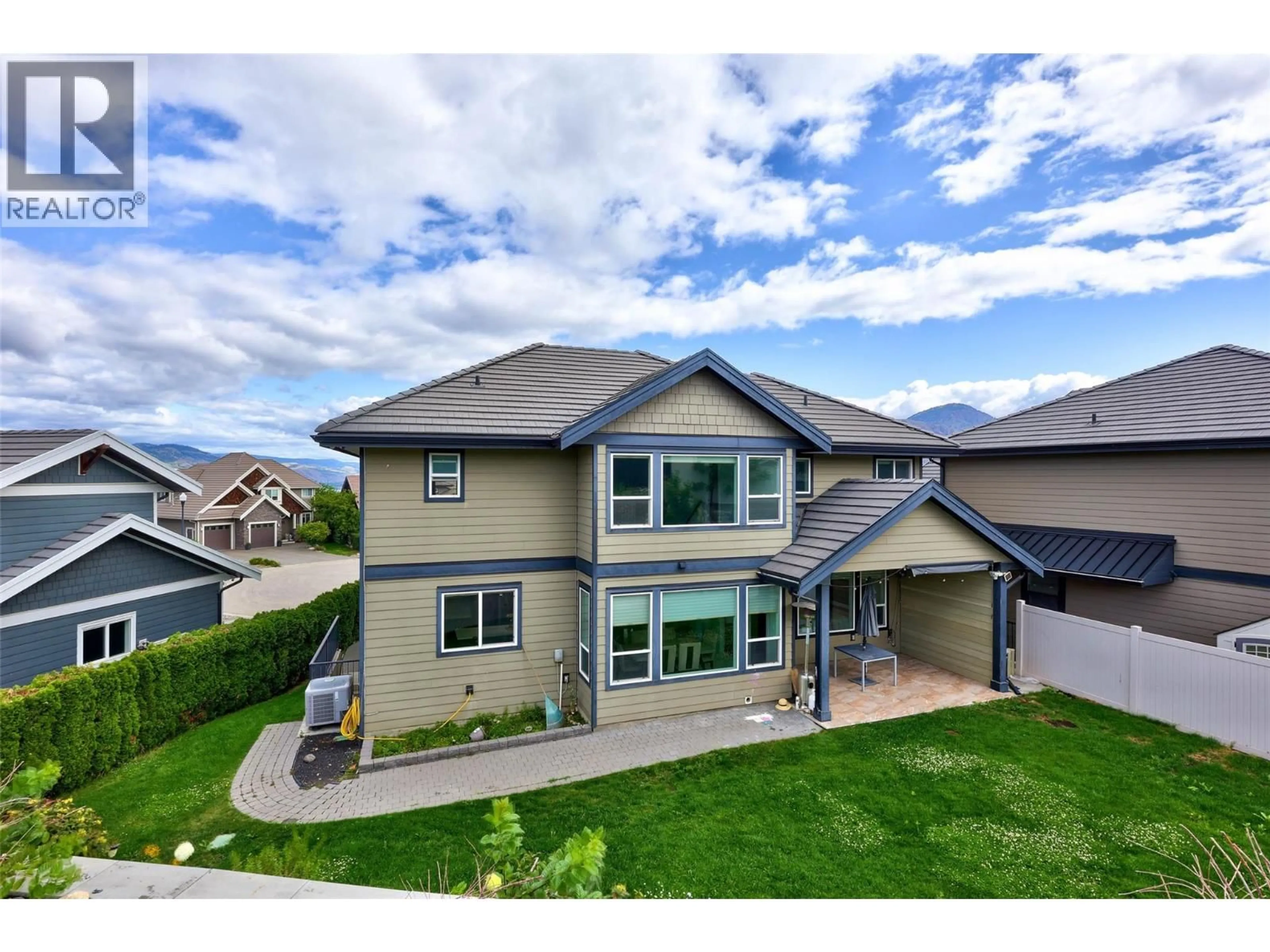 A pic from outside/outdoor area/front of a property/back of a property/a pic from drone, mountain view for 825 FERNIE COURT, Kamloops British Columbia V2C0A7