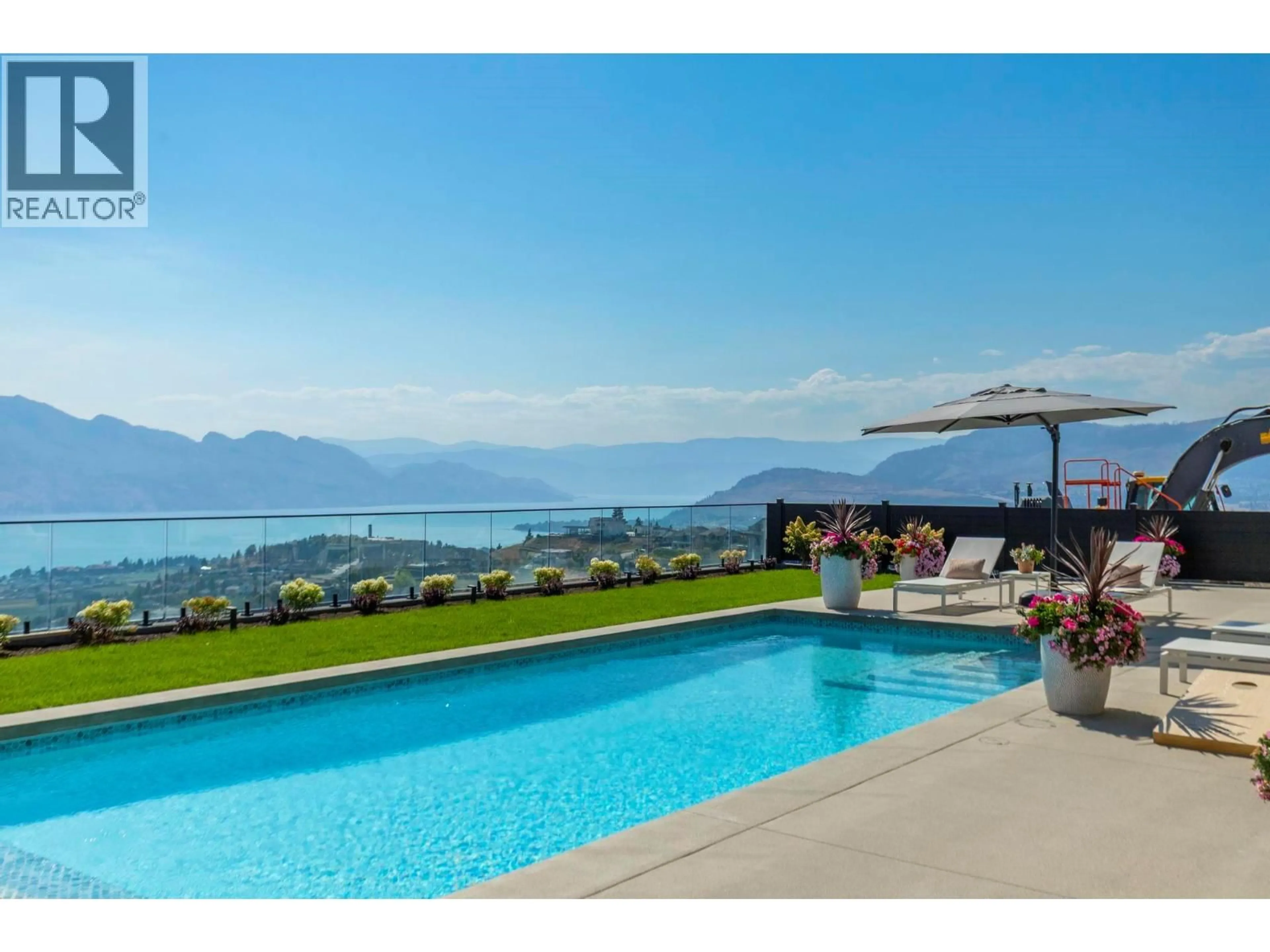 Pool for 1391 VINEYARD DRIVE, West Kelowna British Columbia V4T0E9