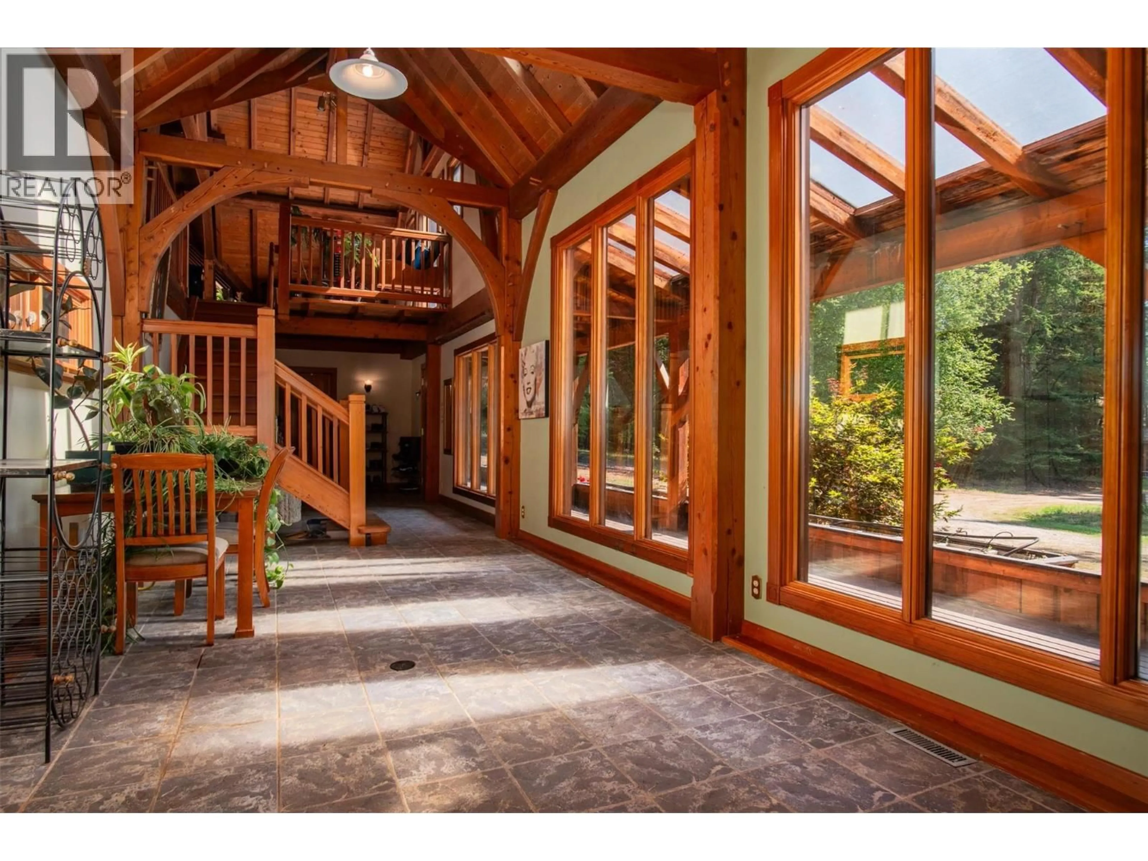 Indoor entryway for 2496 PASS CREEK ROAD, Pass Creek British Columbia V1N4T4