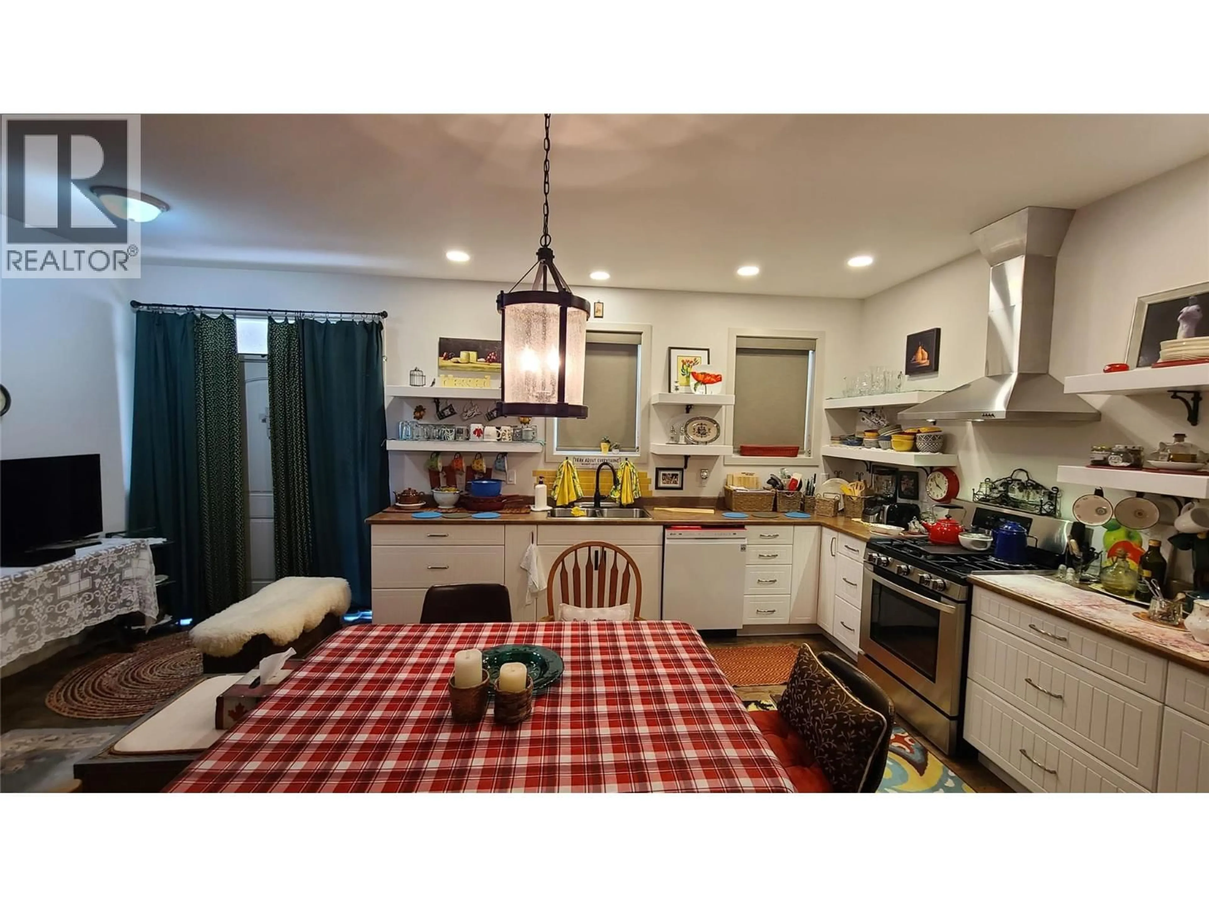 Open concept kitchen, unknown for 6941 MEADOWS DR DRIVE, Oliver British Columbia V0H1T4