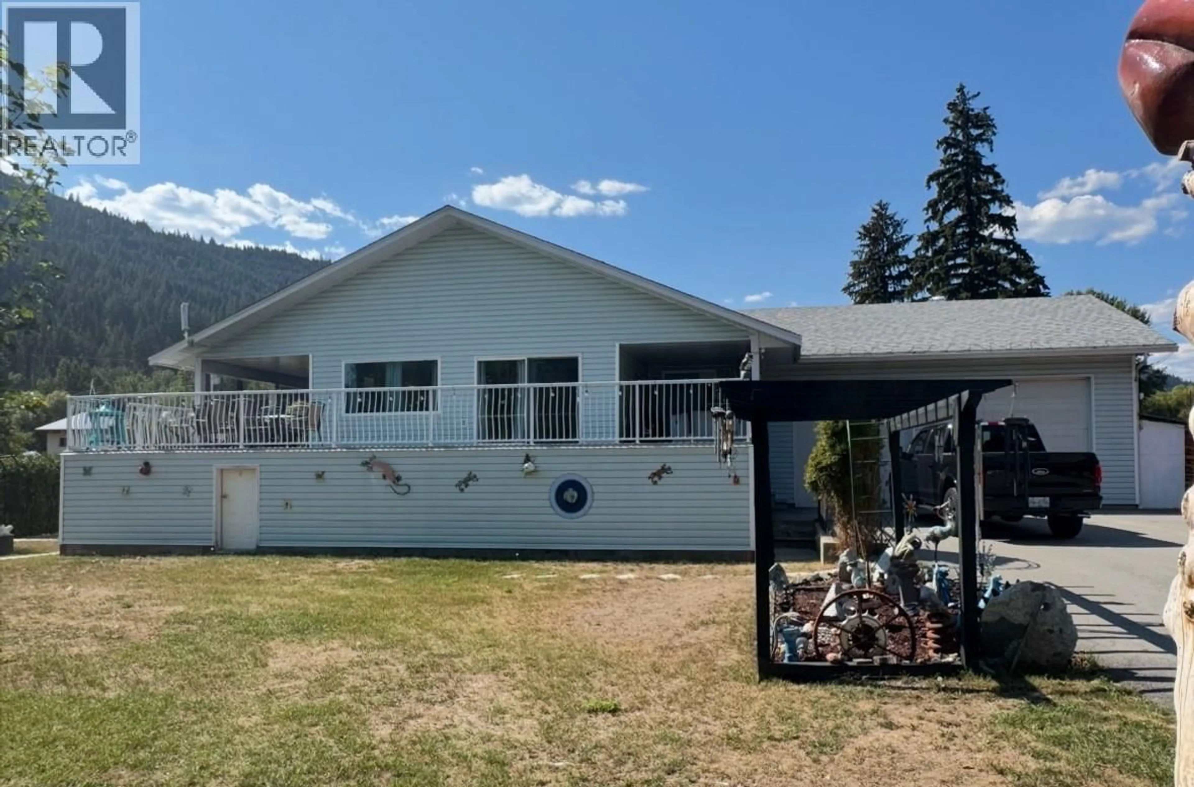 Home with vinyl exterior material, mountain view for 322 BETTES AVENUE, Coalmont-Tulameen British Columbia V0X1W0