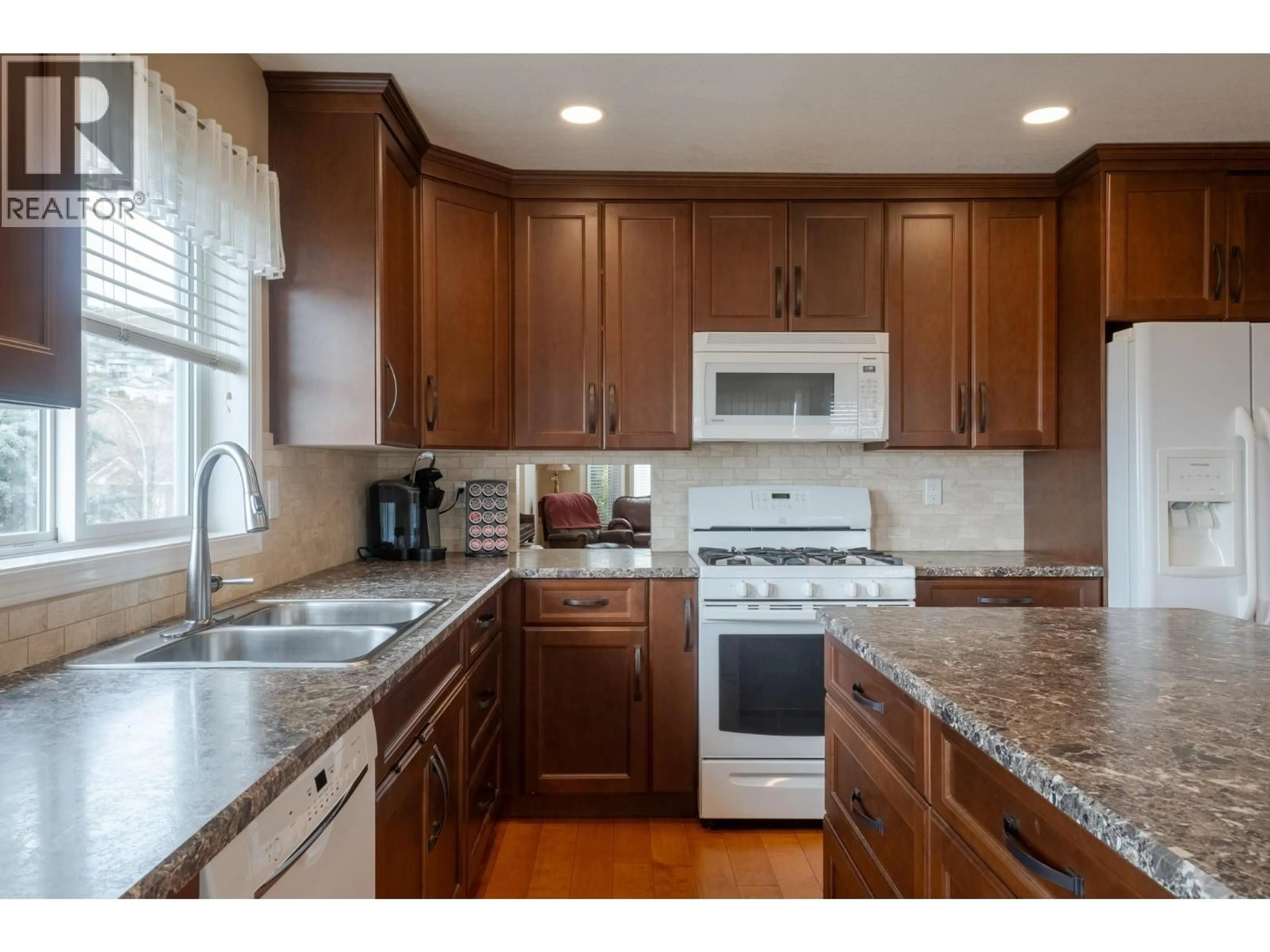 Standard kitchen, unknown for 966 MT BULMAN DRIVE, Vernon British Columbia V1B2Z1