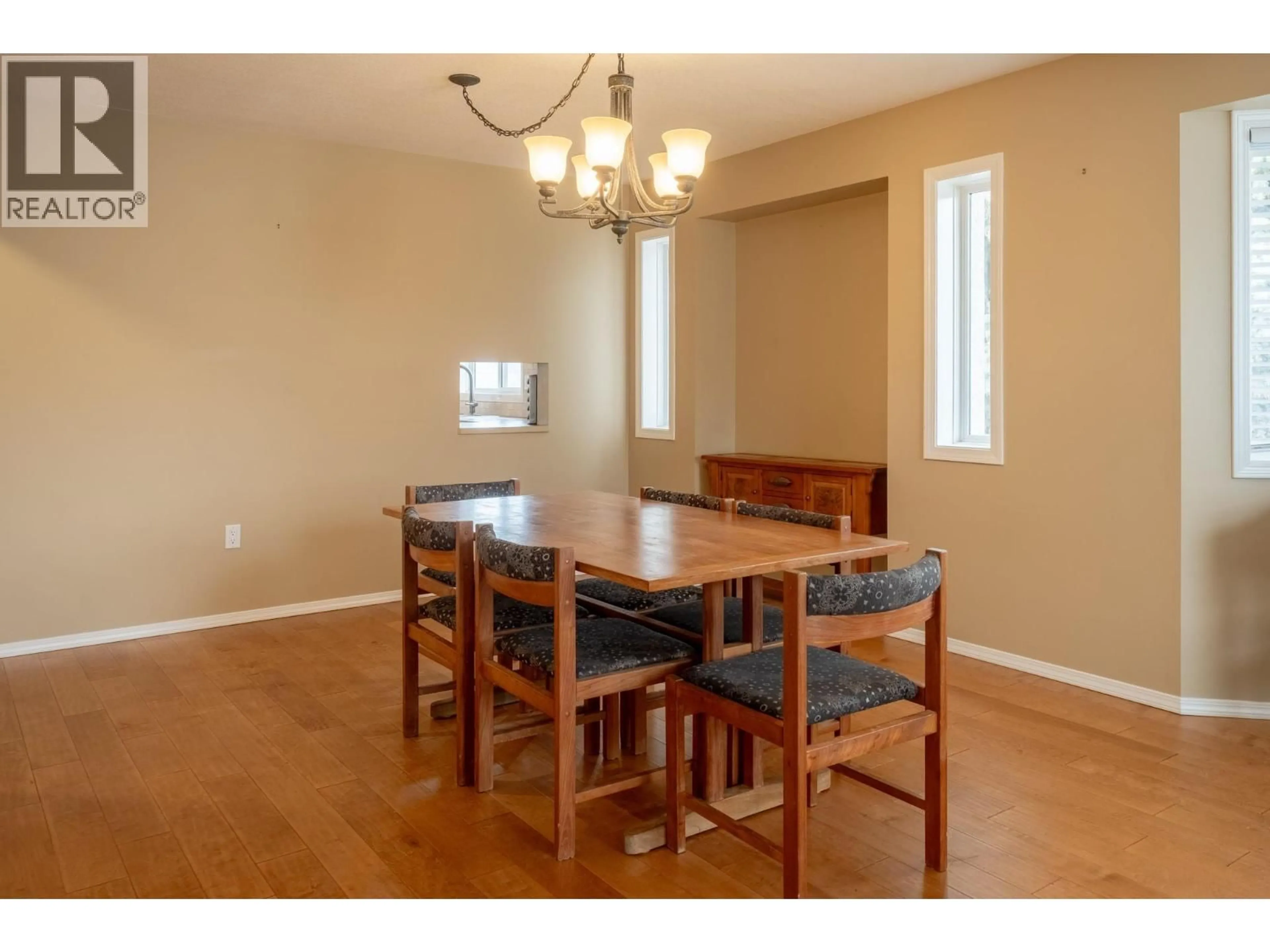Dining room, wood/laminate floor for 966 MT BULMAN DRIVE, Vernon British Columbia V1B2Z1