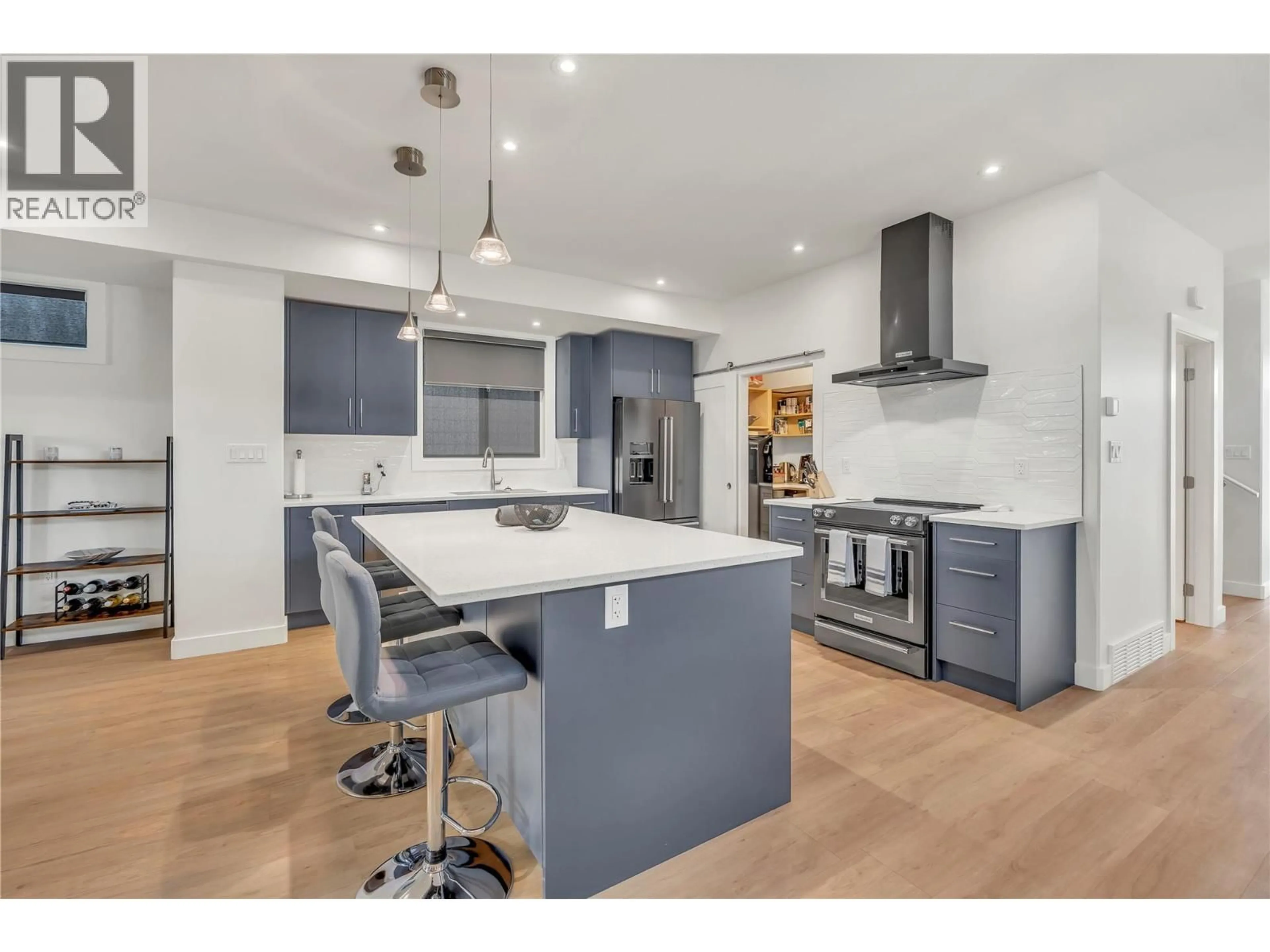 Open concept kitchen, unknown for 565 FORESTBROOK DRIVE, Penticton British Columbia V2A2E5