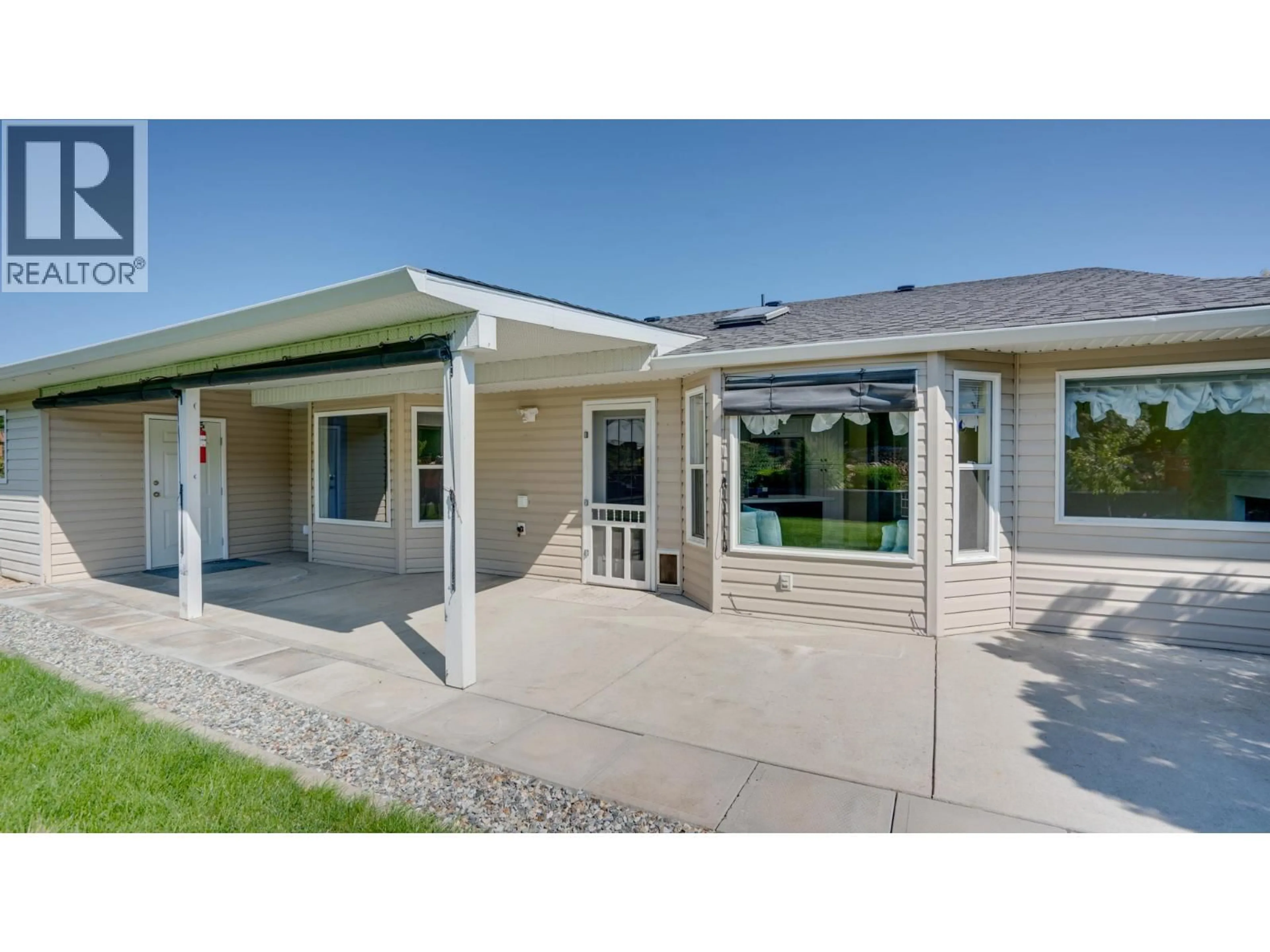 Home with vinyl exterior material, street for 653 6TH STREET, Vernon British Columbia V1H1Z1