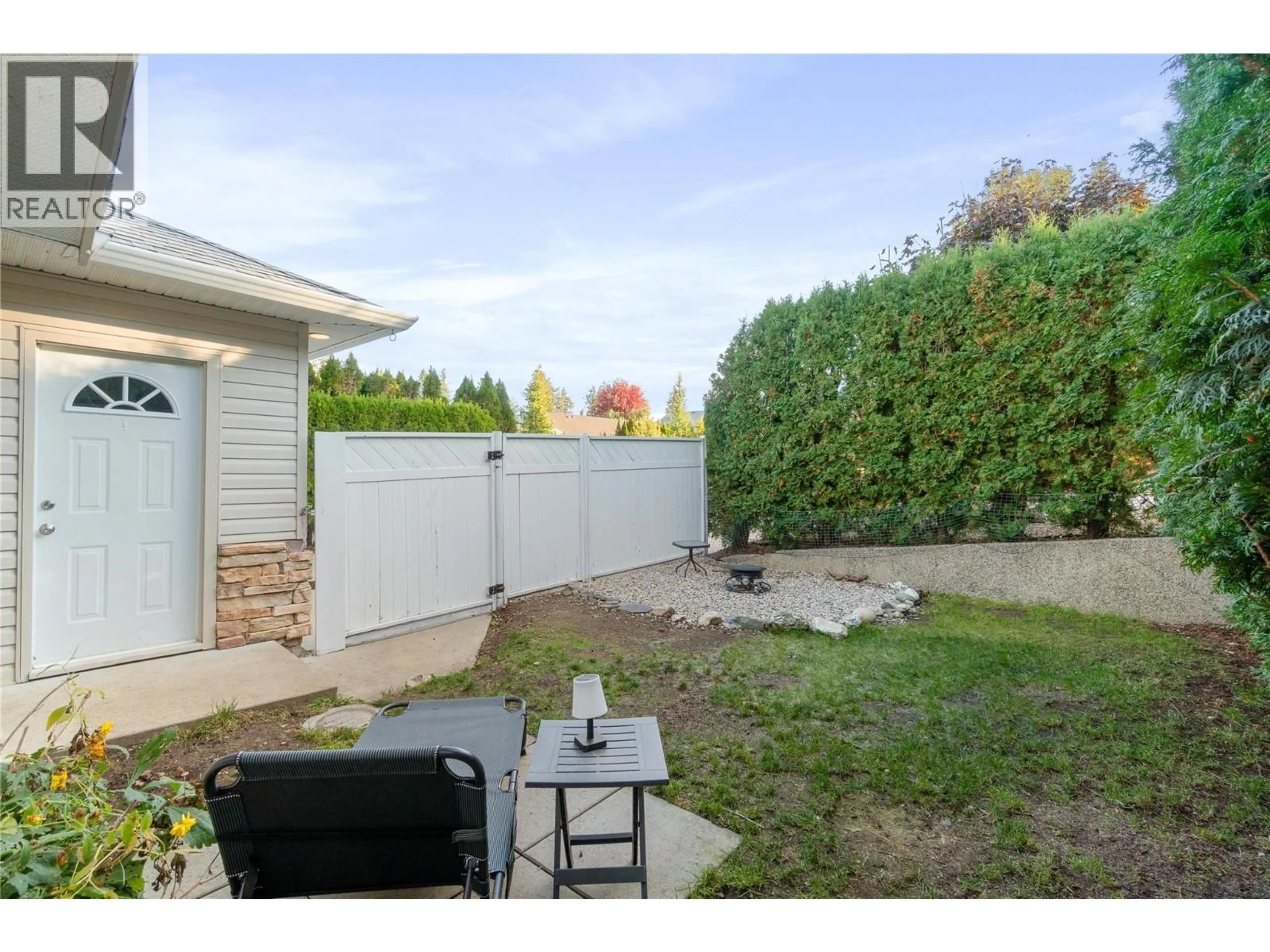 Patio, unknown for 721 11TH STREET SOUTHEAST, Salmon Arm British Columbia V1E1R3